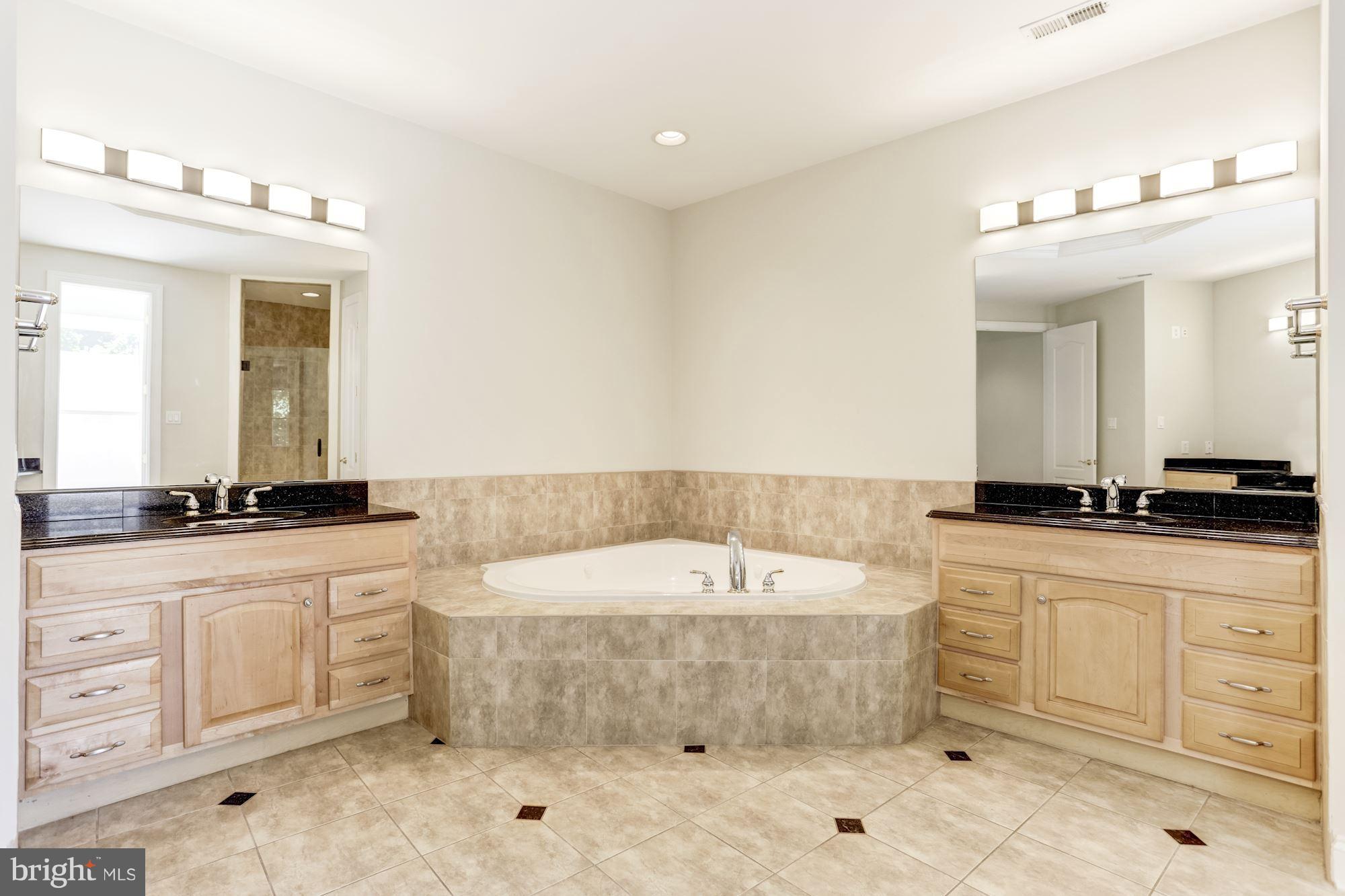 SENECA HIGHLANDS - Residential