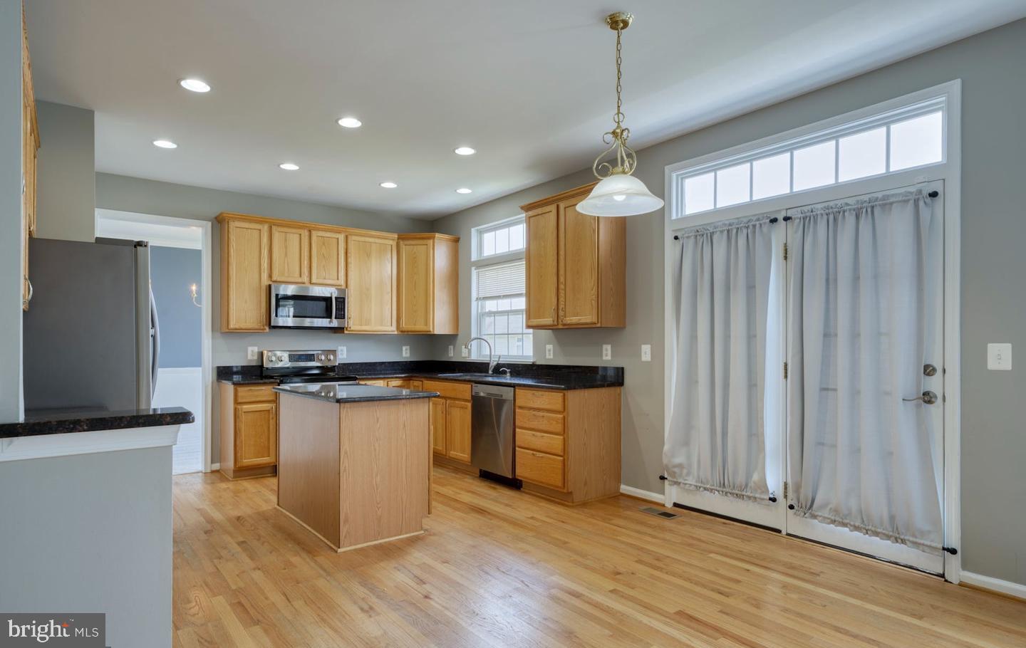 NEW TOWN MEADOWS - Residential Lease