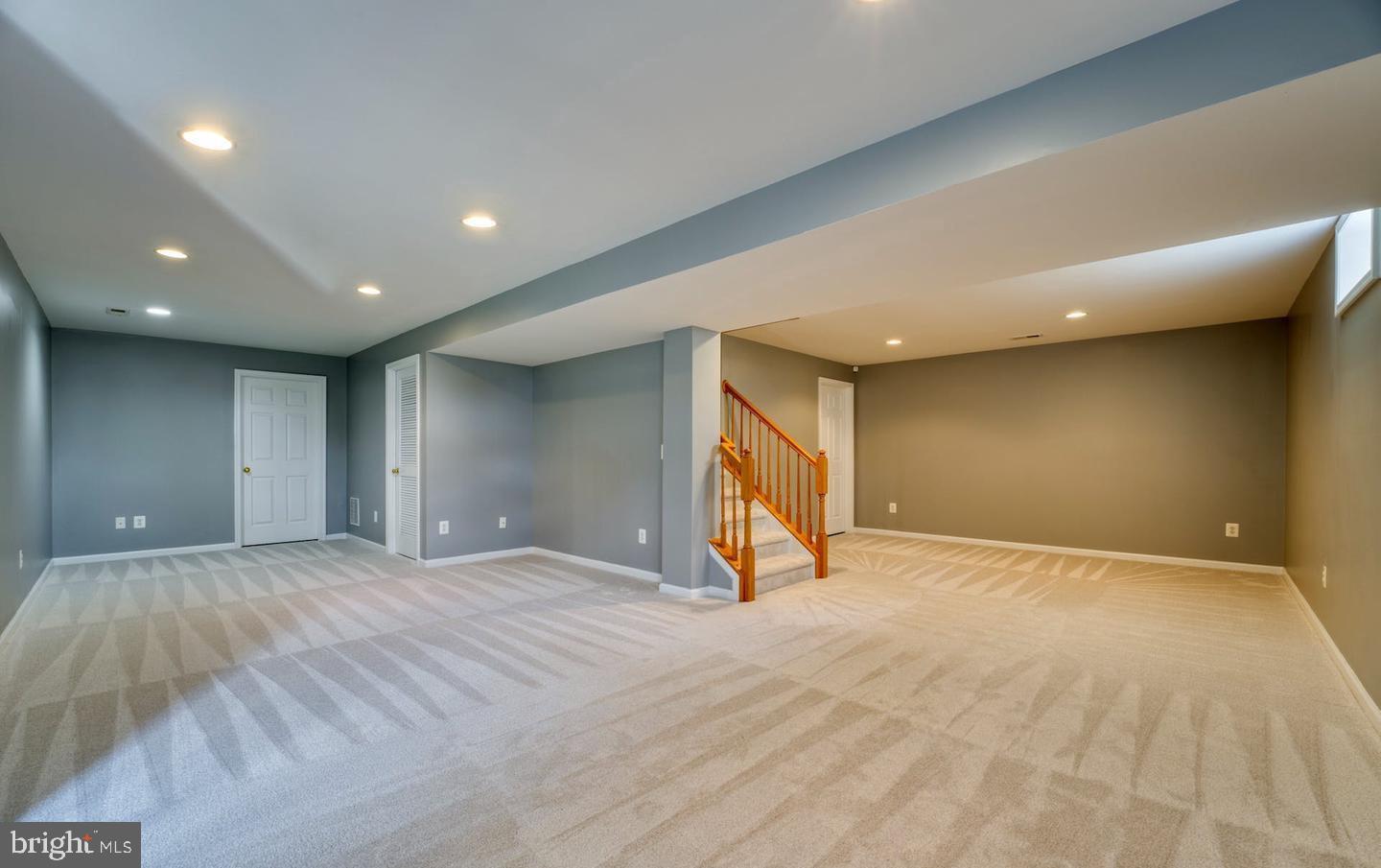 NEW TOWN MEADOWS - Residential Lease