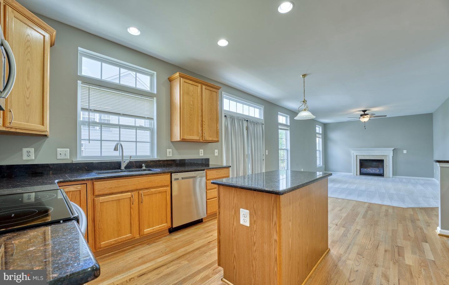 NEW TOWN MEADOWS - Residential Lease