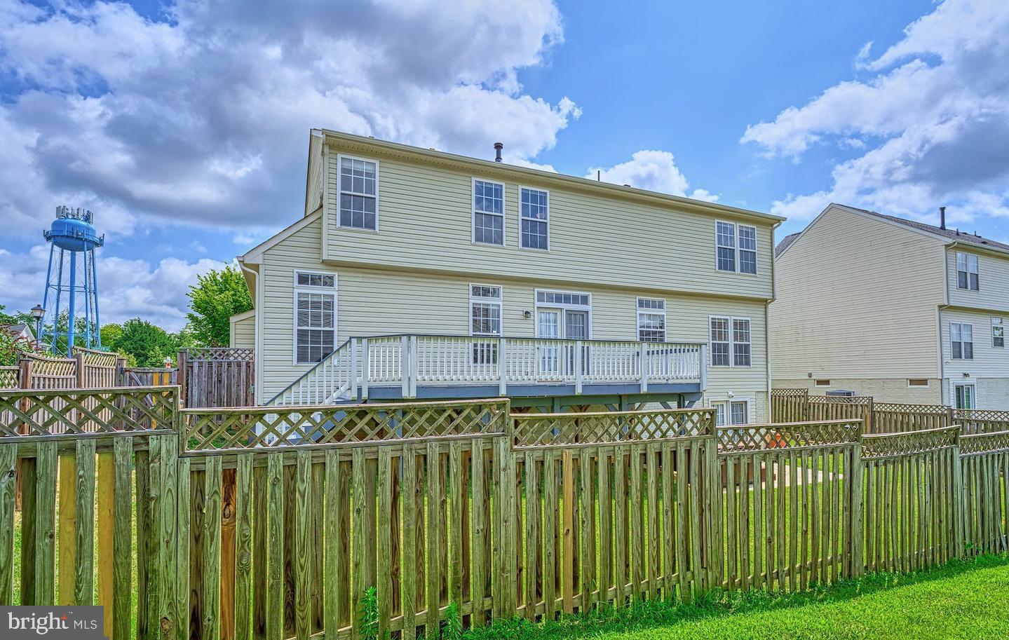 NEW TOWN MEADOWS - Residential Lease