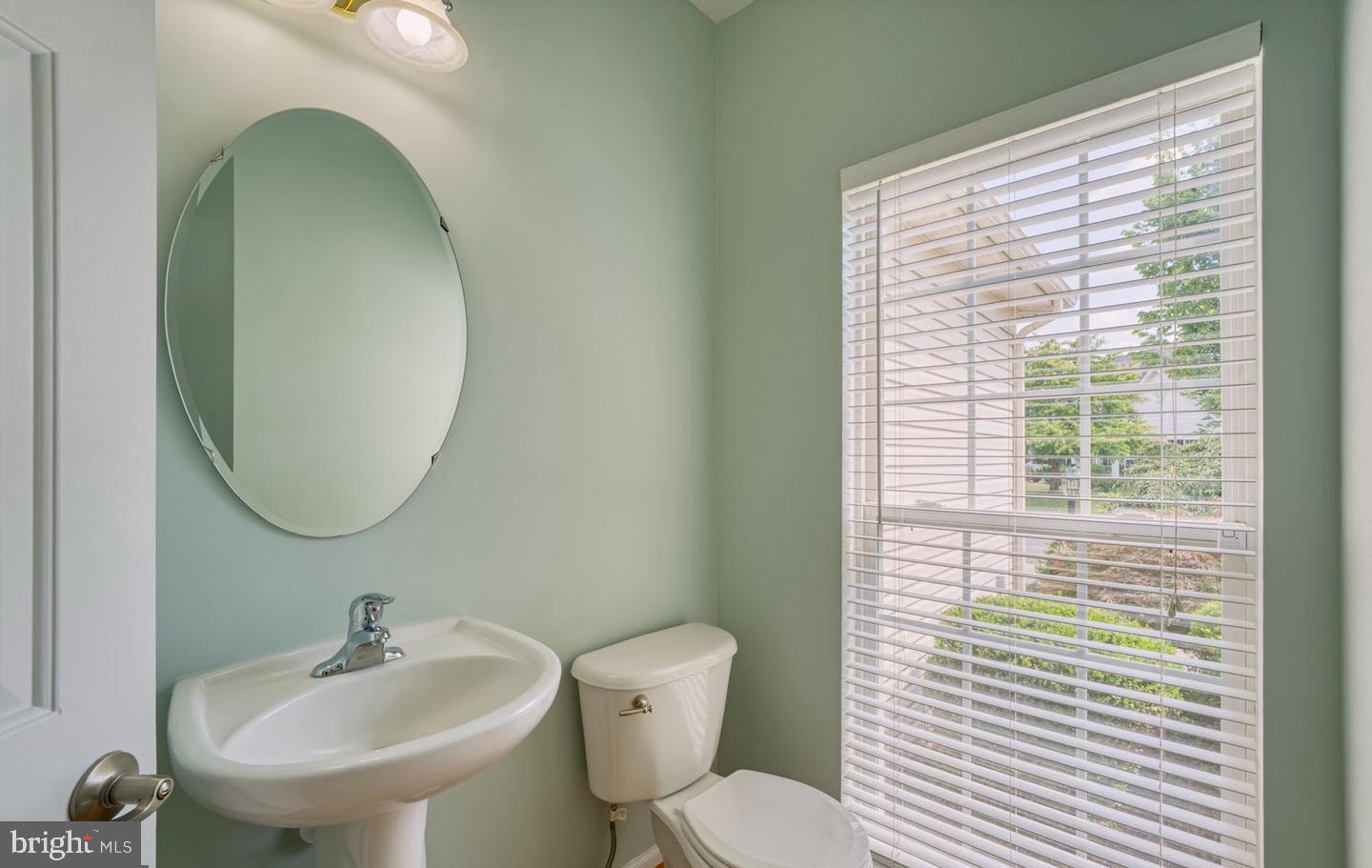 NEW TOWN MEADOWS - Residential Lease