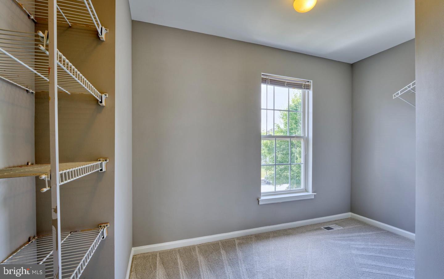 NEW TOWN MEADOWS - Residential Lease