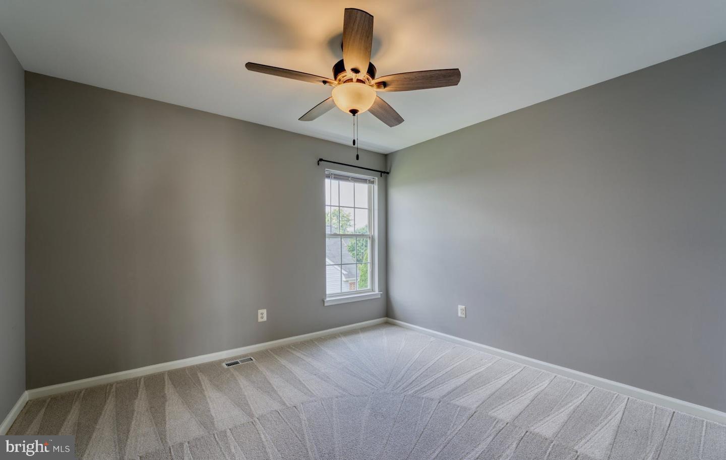 NEW TOWN MEADOWS - Residential Lease