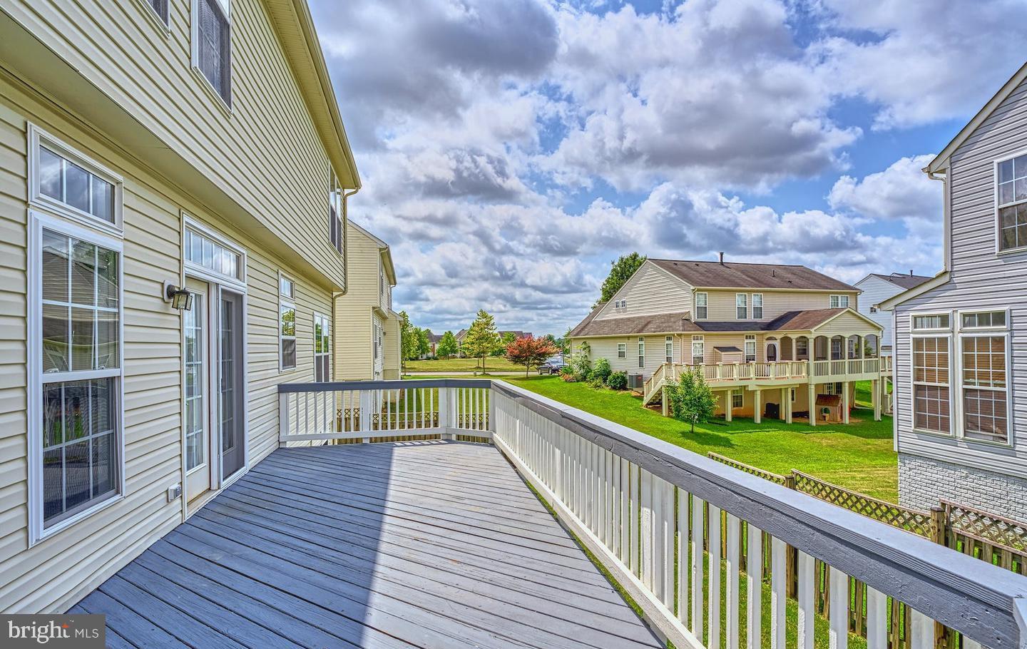 NEW TOWN MEADOWS - Residential Lease