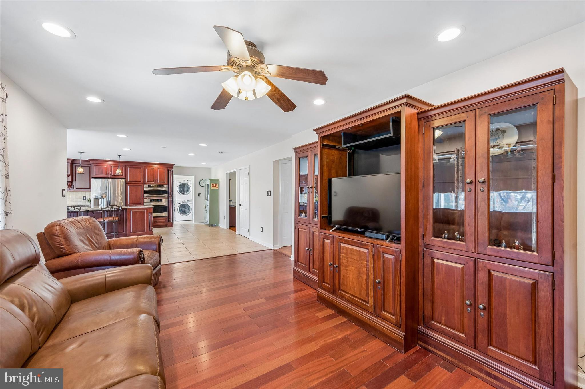 OLDE MARPLE ESTATE - Residential