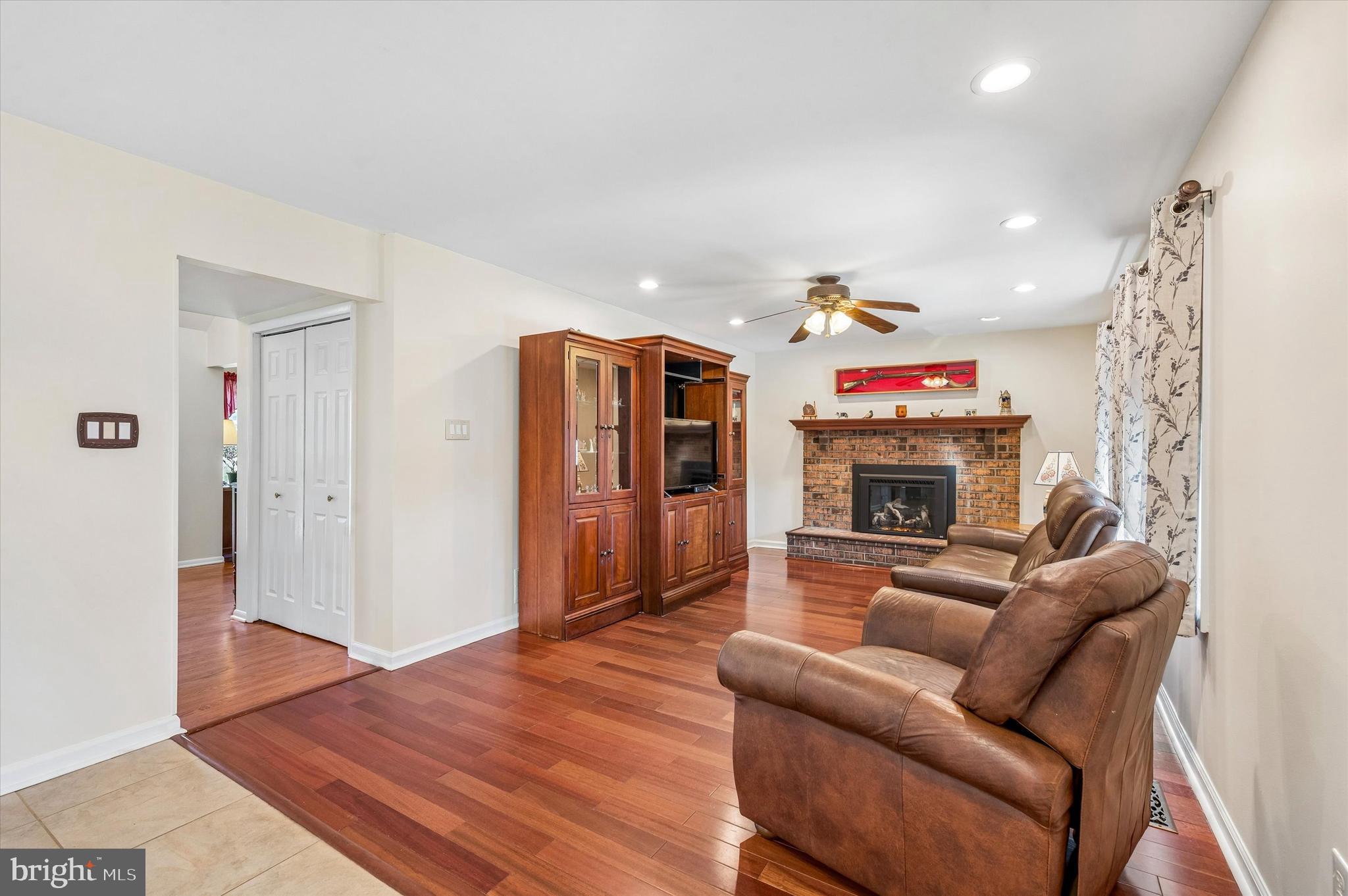 OLDE MARPLE ESTATE - Residential