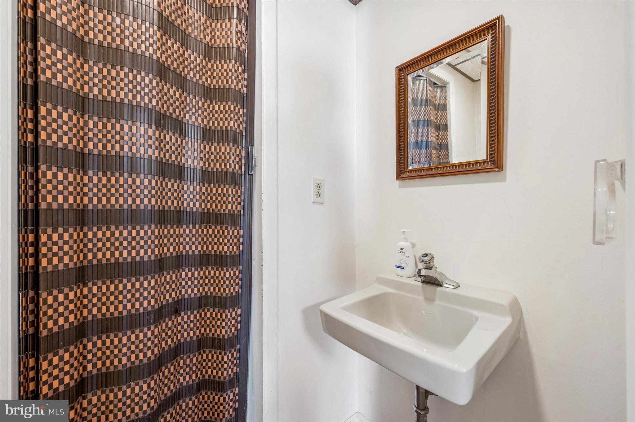 OLDE MARPLE ESTATE - Residential