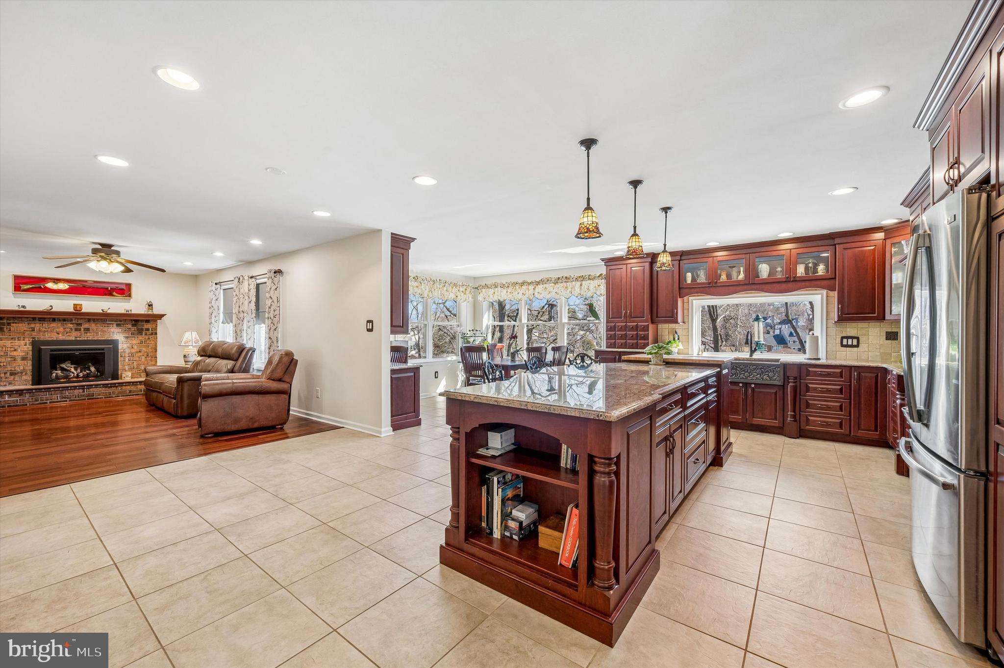 OLDE MARPLE ESTATE - Residential