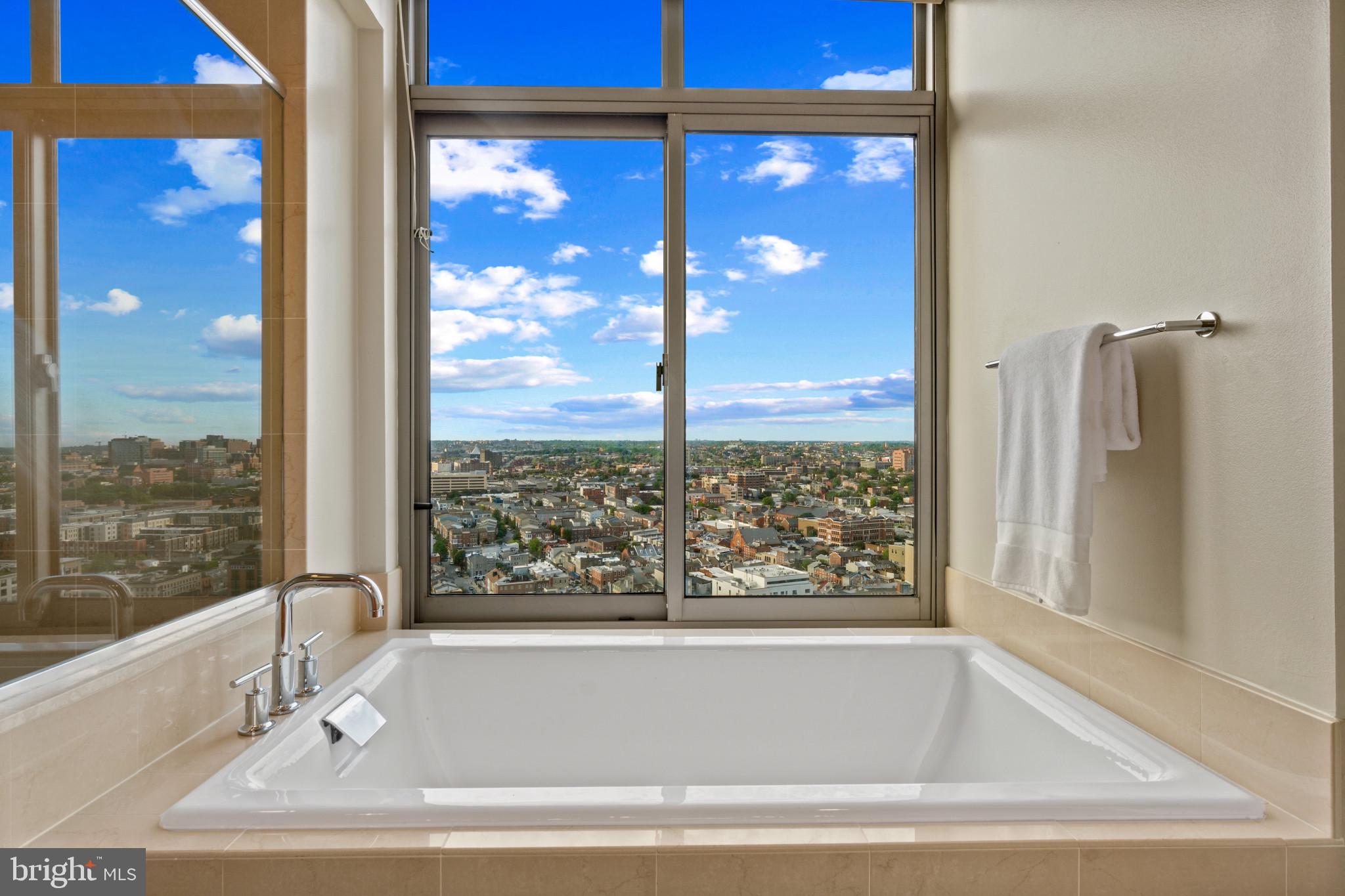 HARBOR EAST - Residential