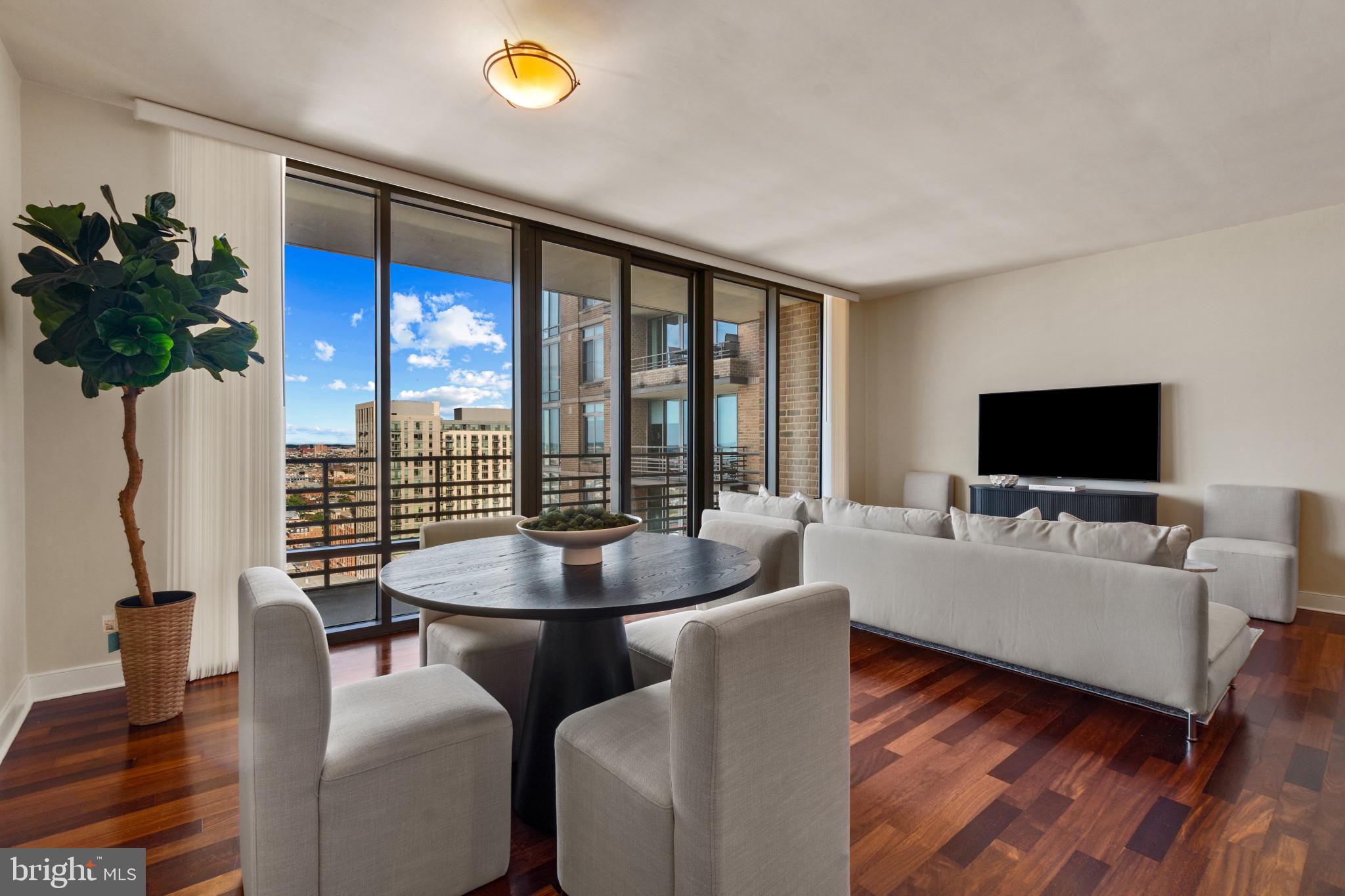 HARBOR EAST - Residential