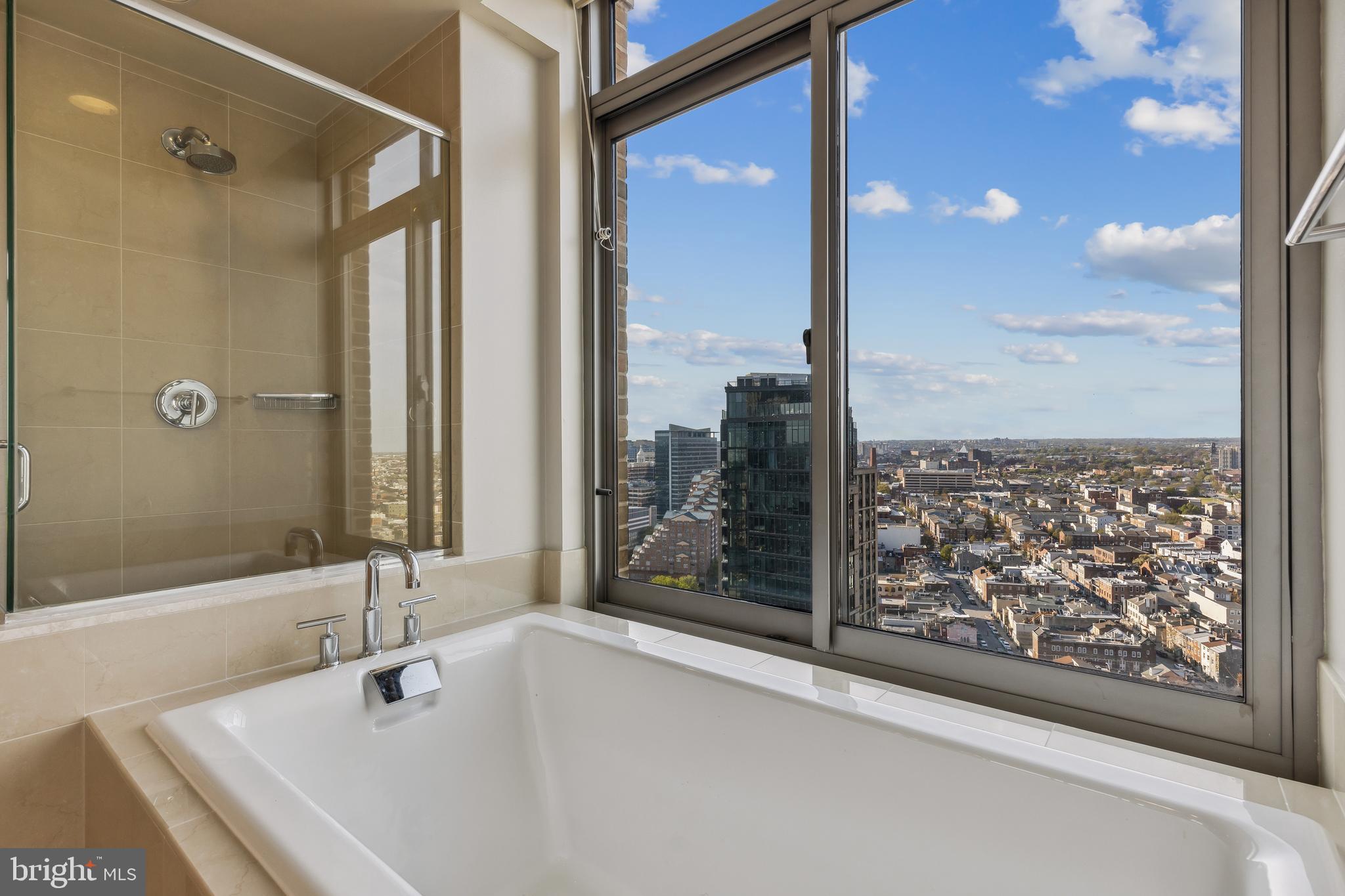 HARBOR EAST - Residential