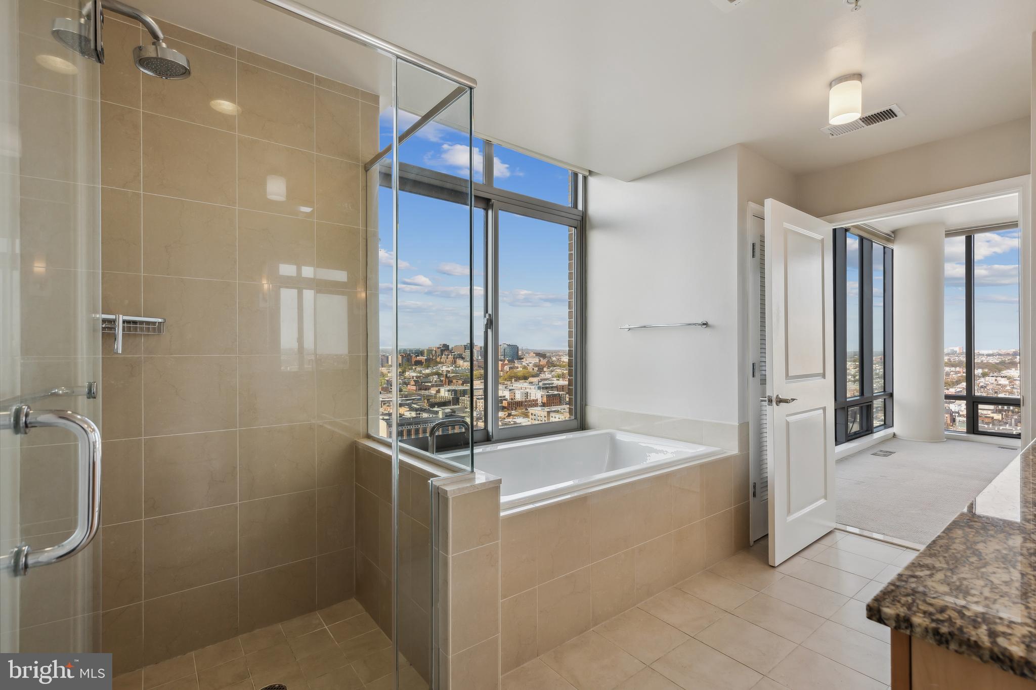 HARBOR EAST - Residential