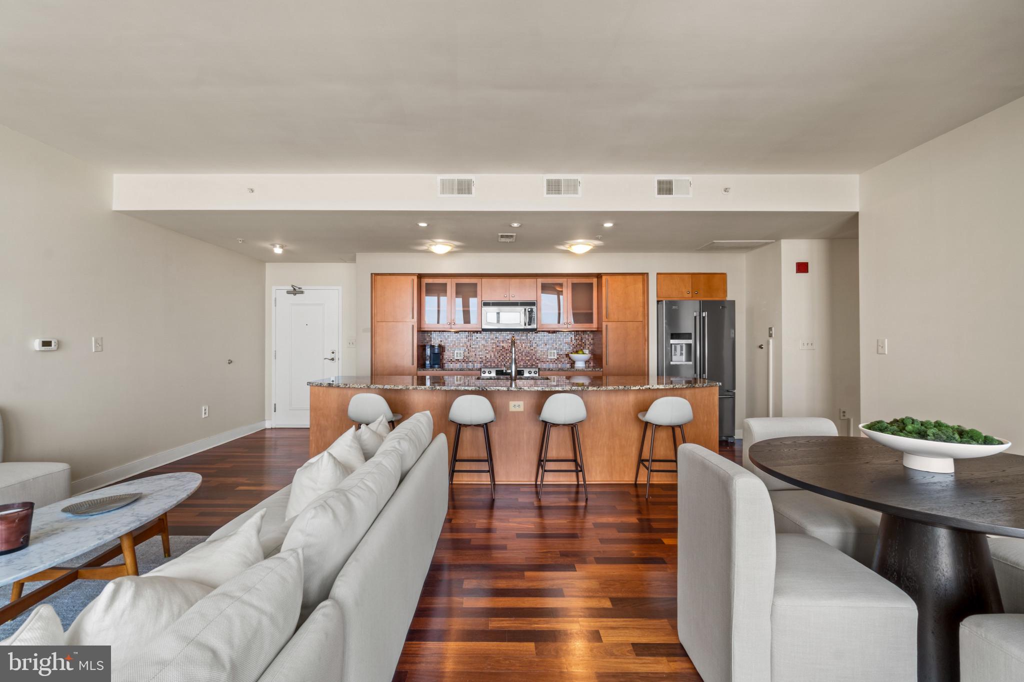 HARBOR EAST - Residential