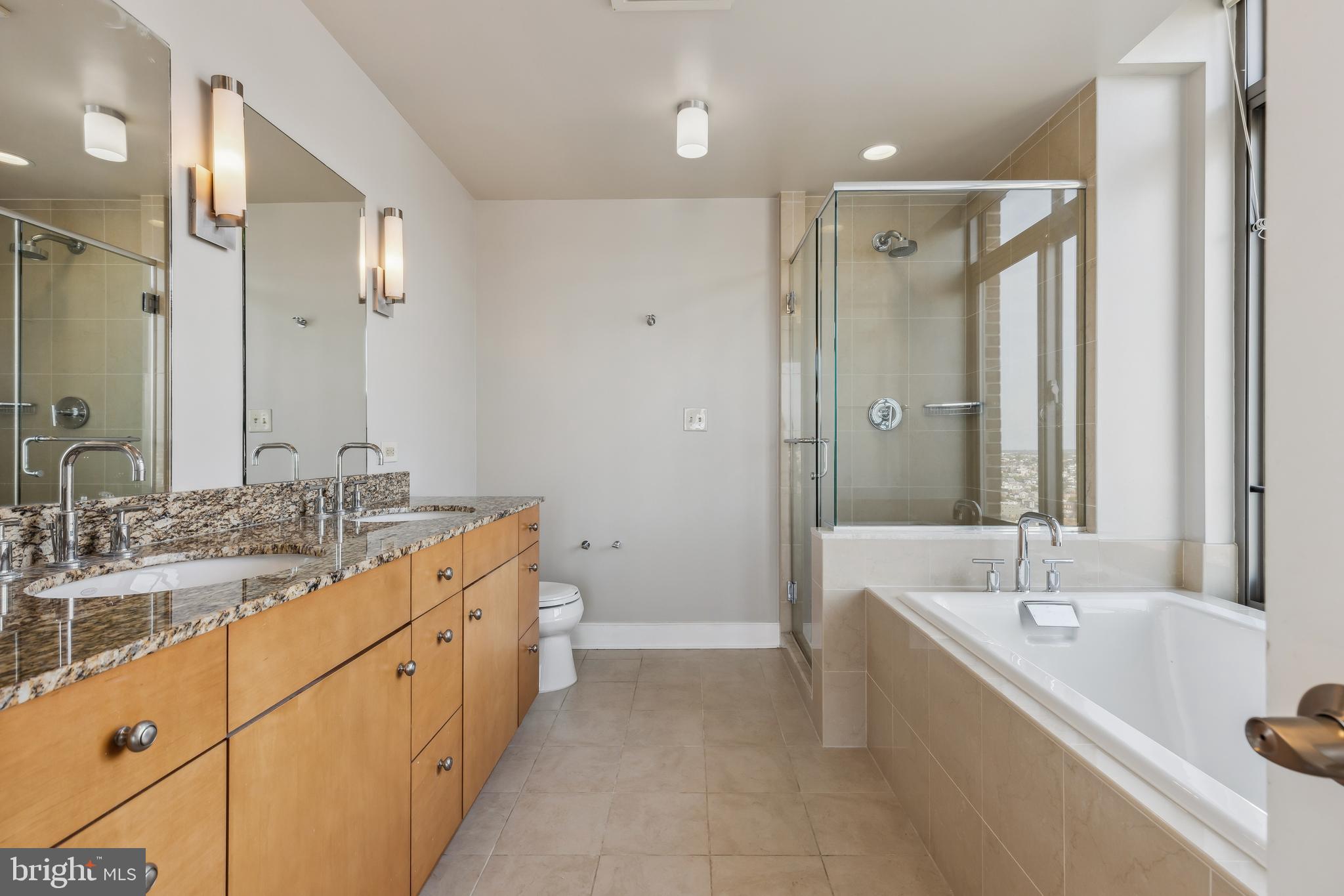 HARBOR EAST - Residential