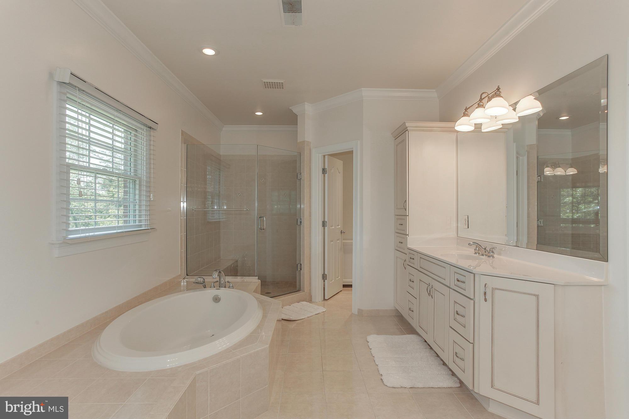 NORTH BARCROFT - Residential