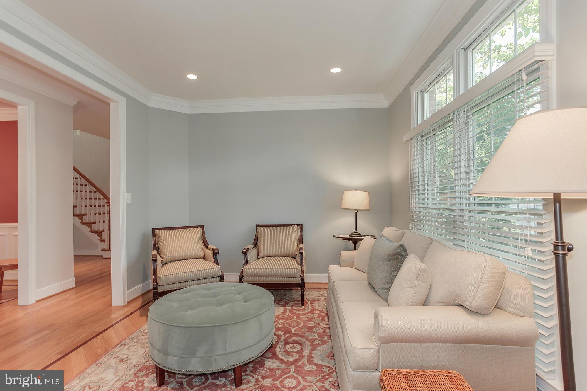 NORTH BARCROFT - Residential