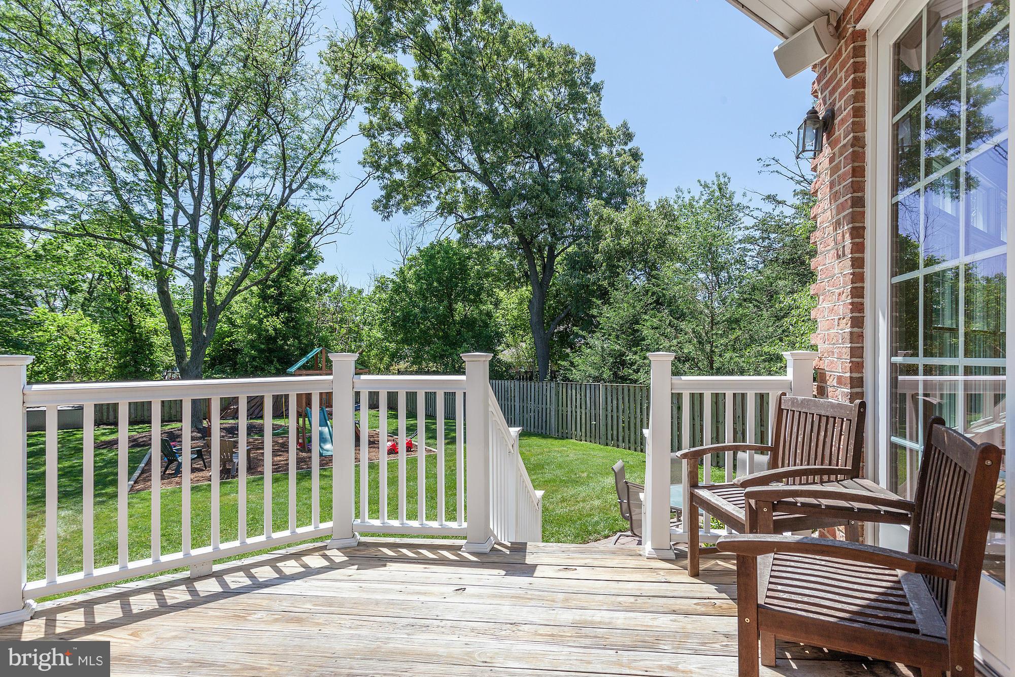 NORTH BARCROFT - Residential