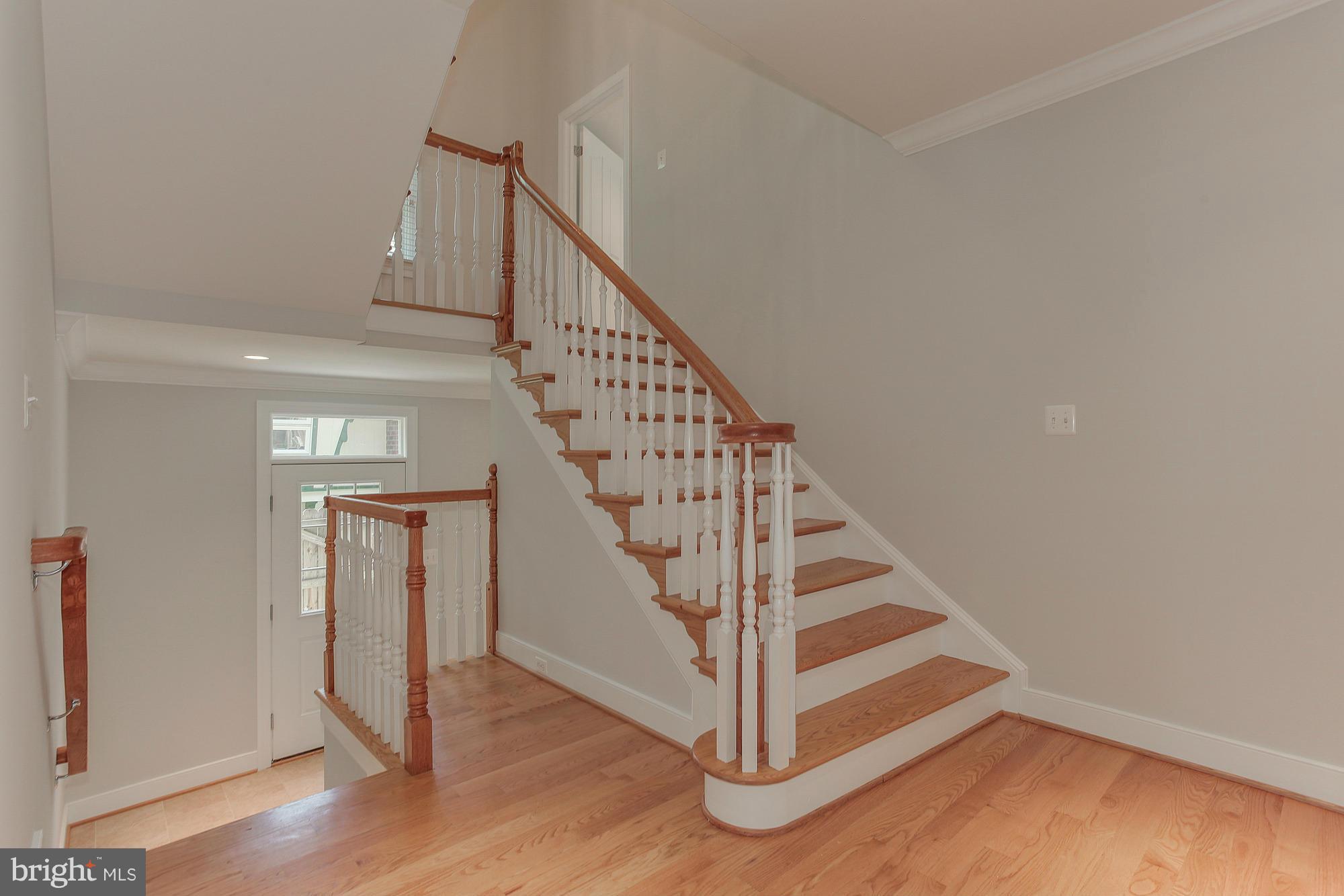 NORTH BARCROFT - Residential