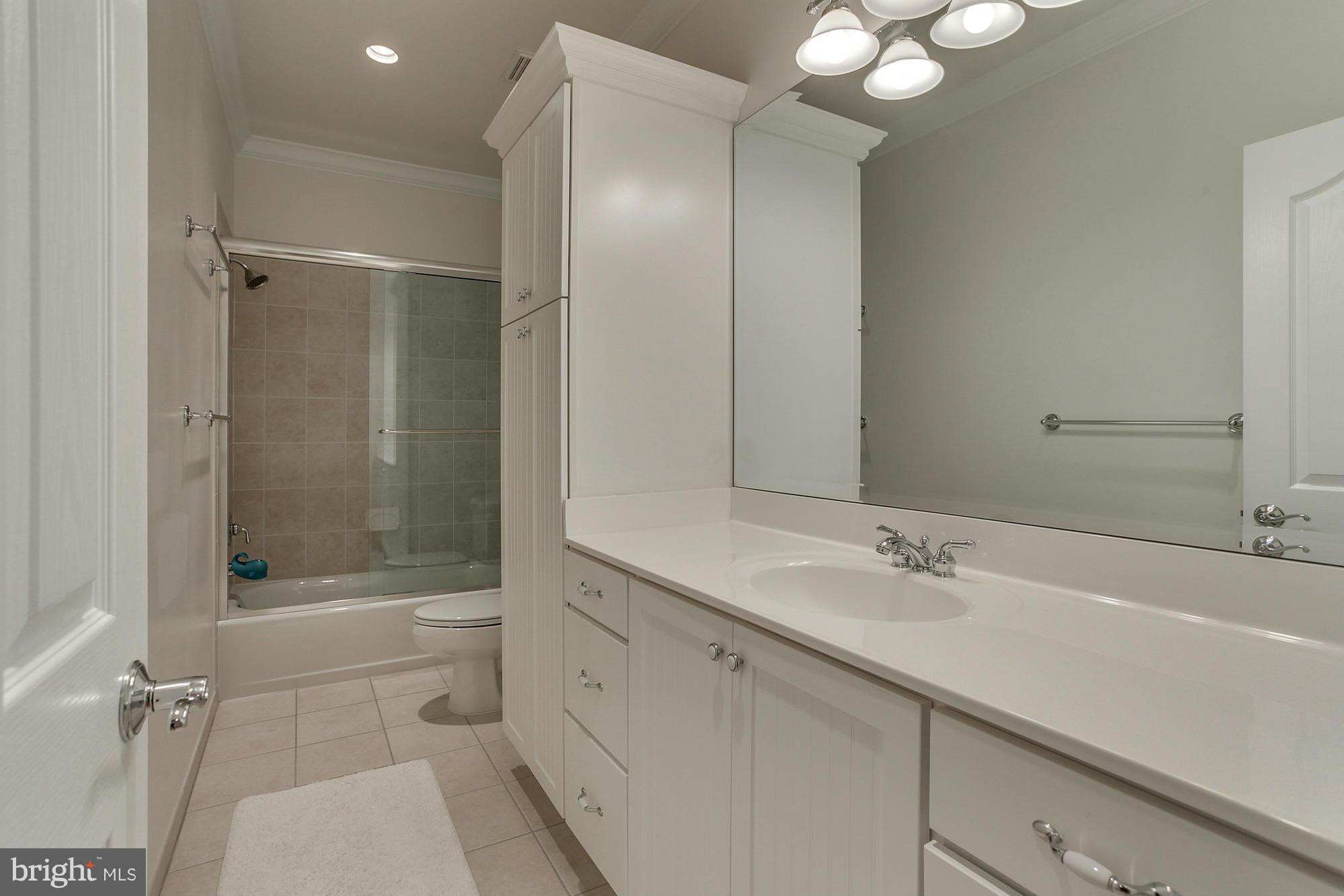 NORTH BARCROFT - Residential