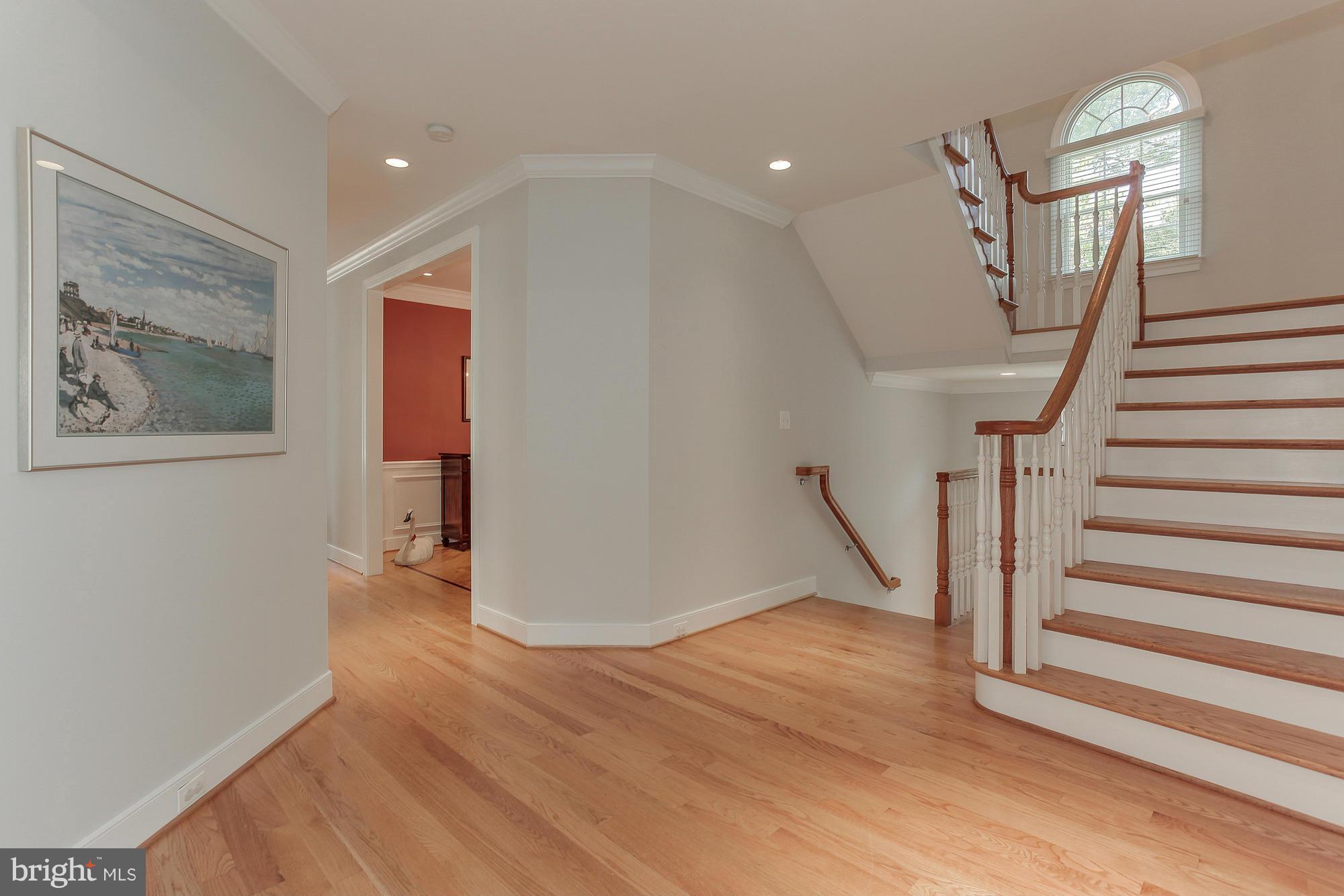 NORTH BARCROFT - Residential