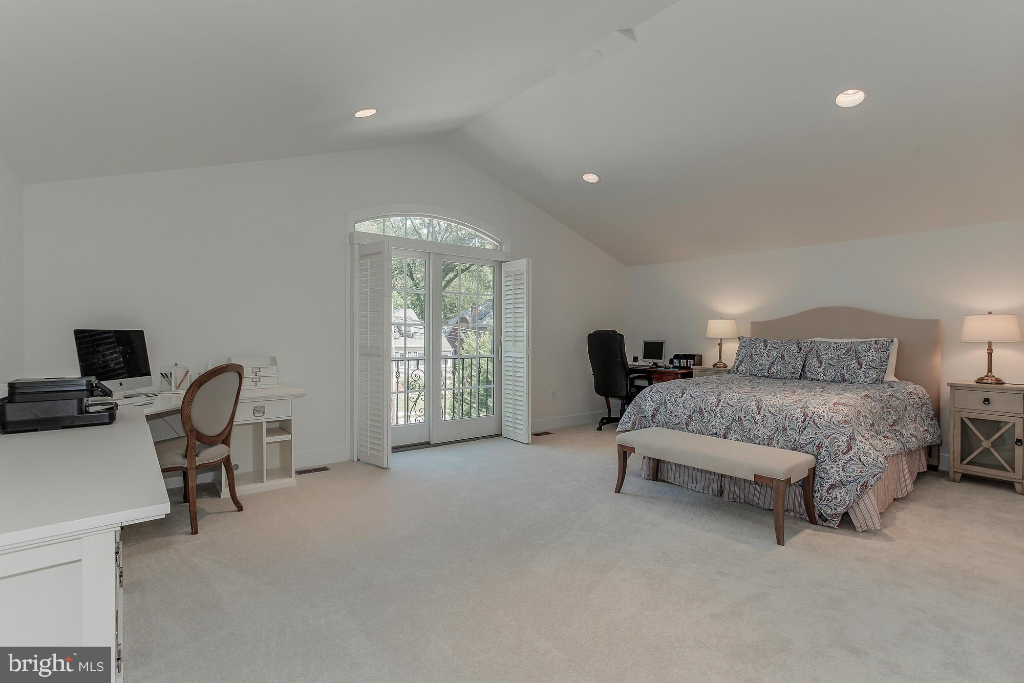 NORTH BARCROFT - Residential