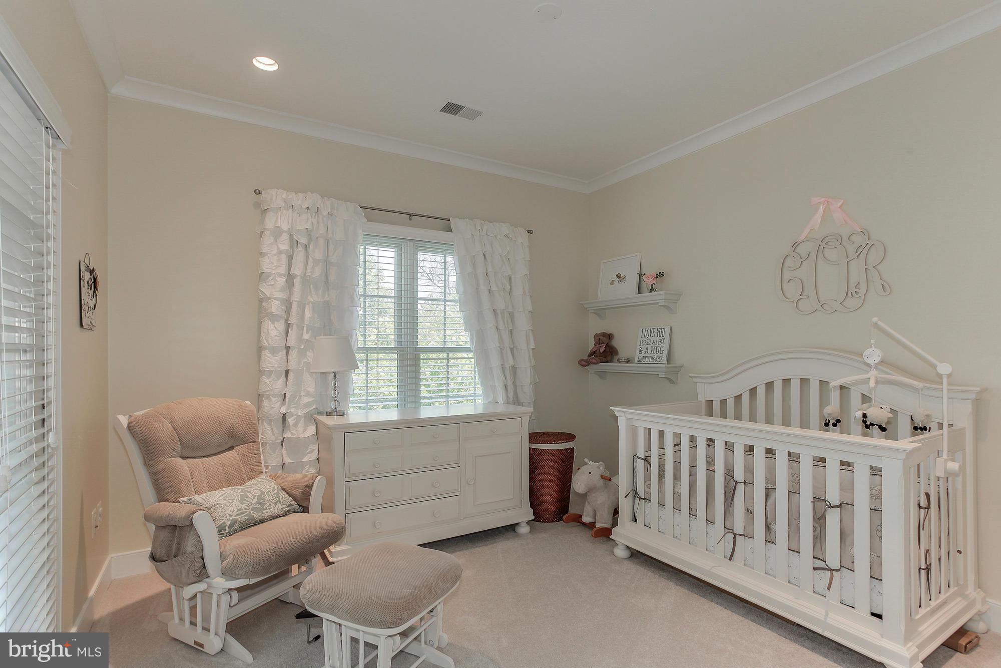 NORTH BARCROFT - Residential