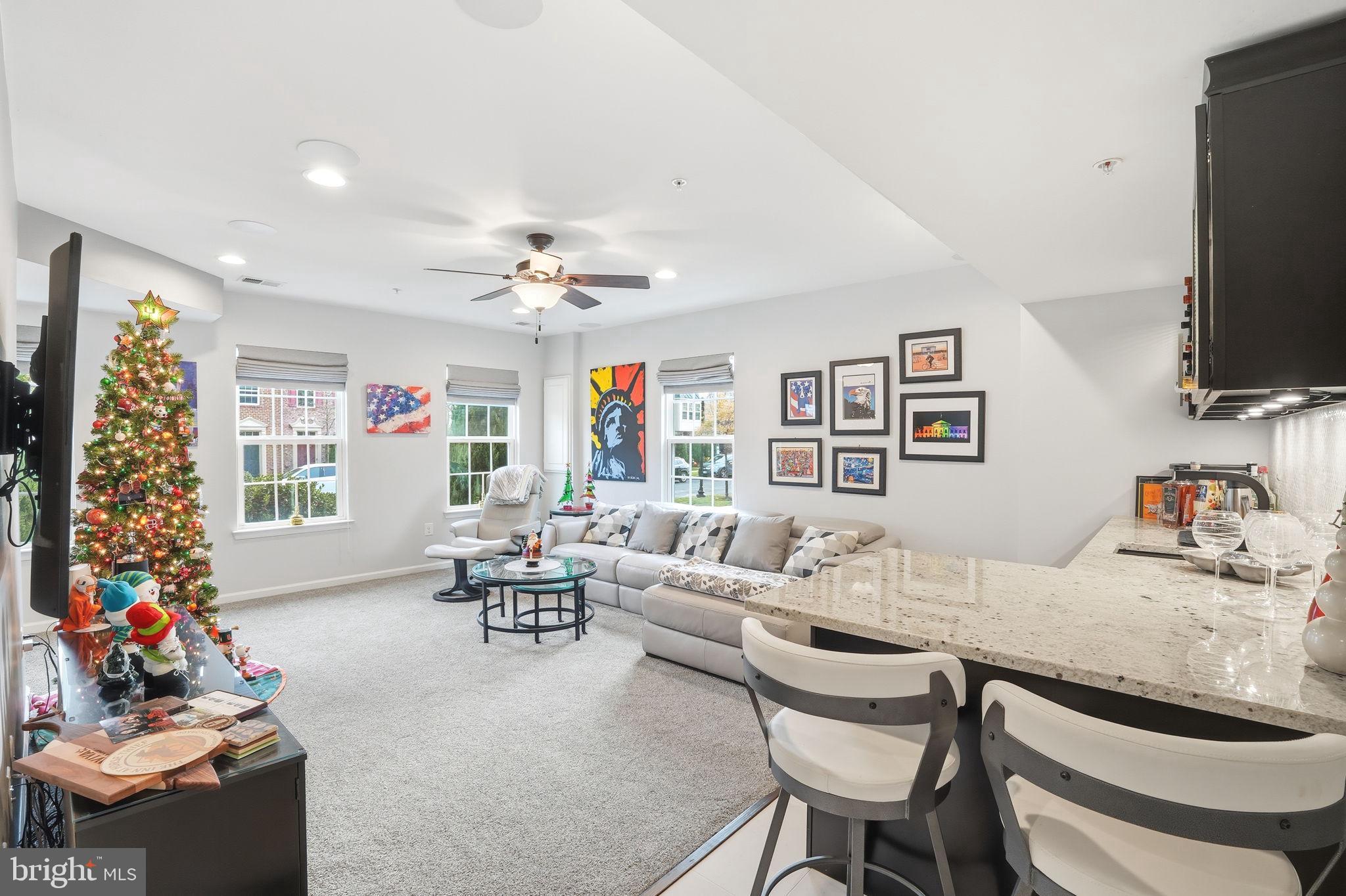 2538 BALDWIN CRESCENT NE