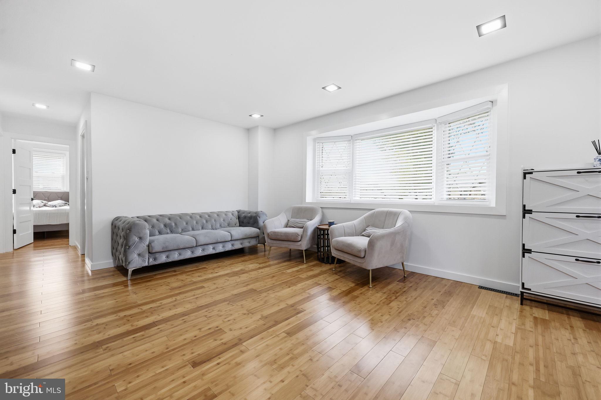381 HARDMAN LANE