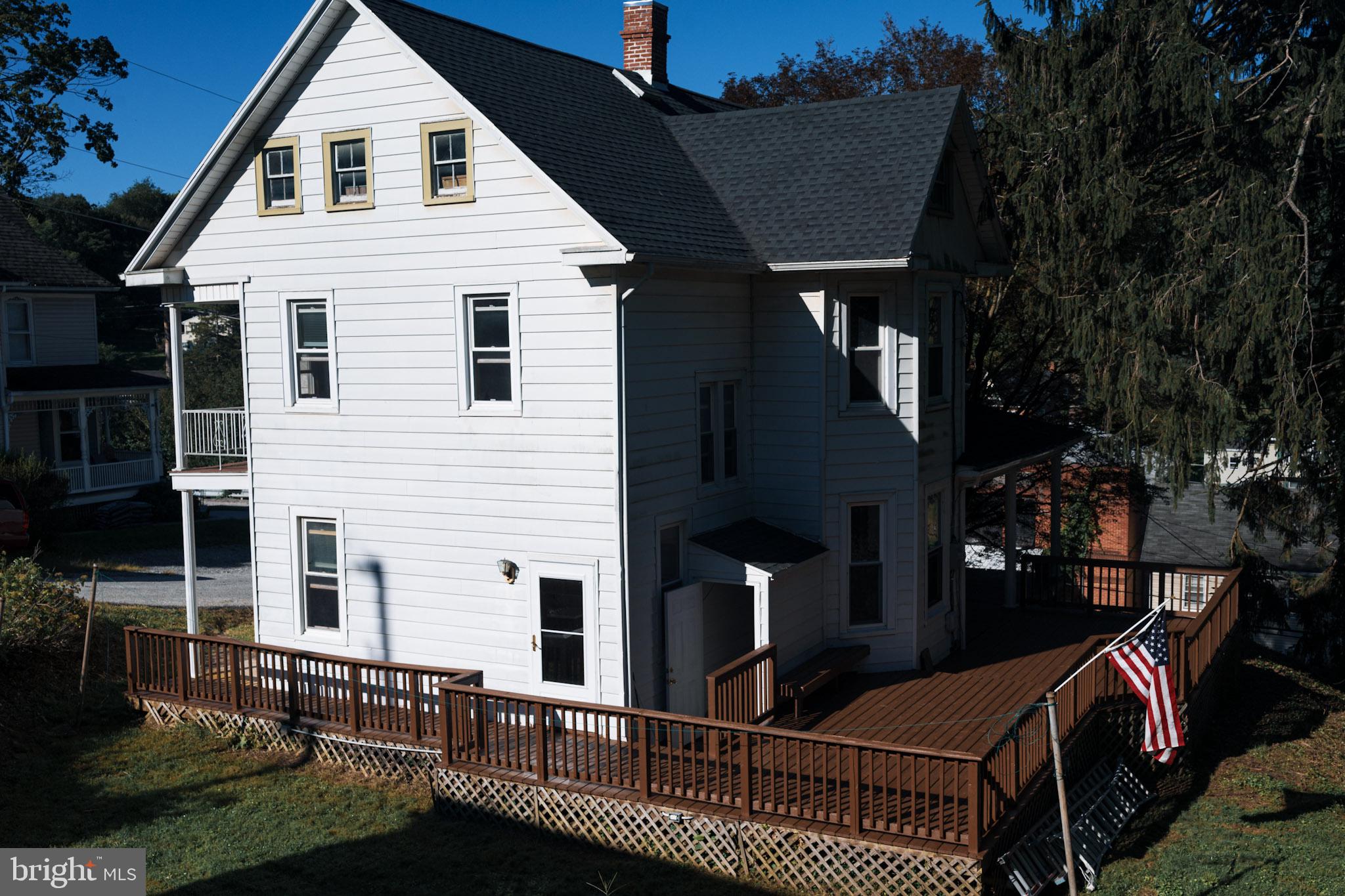 10 TERRACE HTS