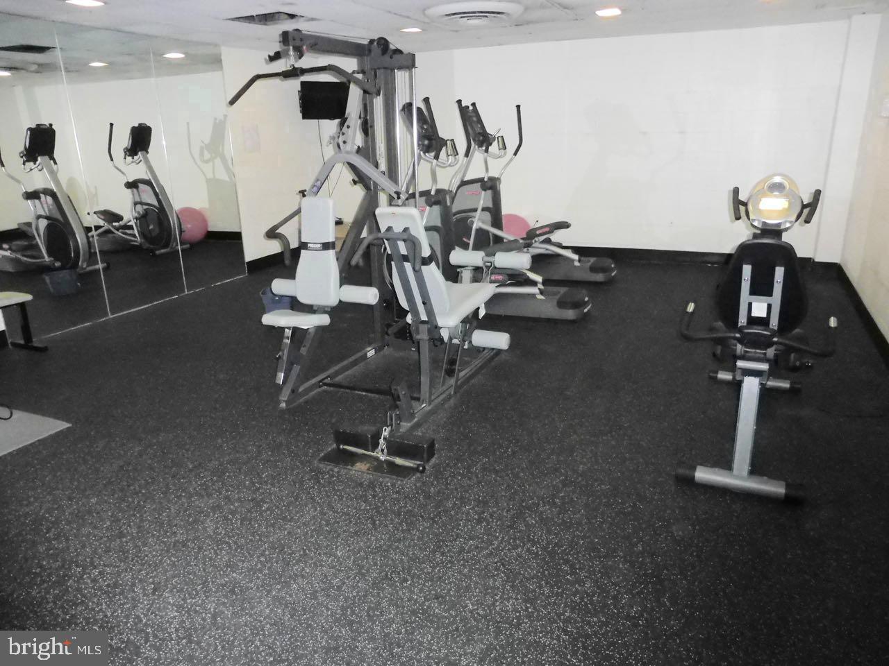 THE RIVIERA OF CHEVY CHASE - Residential Lease