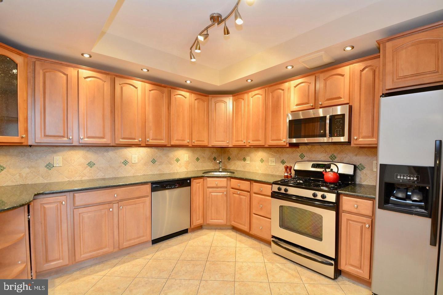 THE RIVIERA OF CHEVY CHASE - Residential Lease