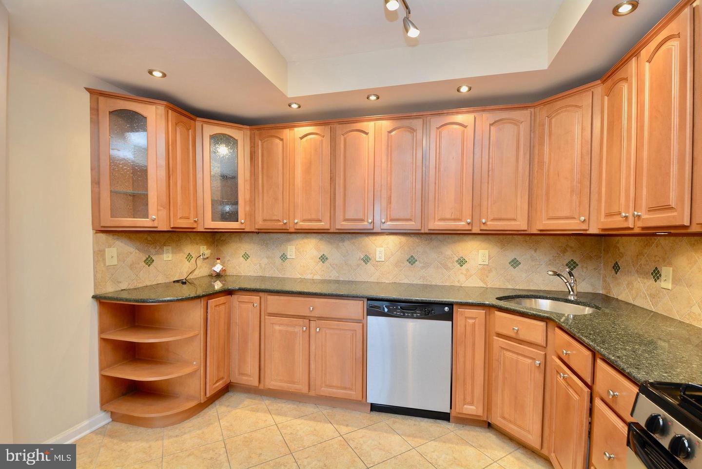 THE RIVIERA OF CHEVY CHASE - Residential Lease