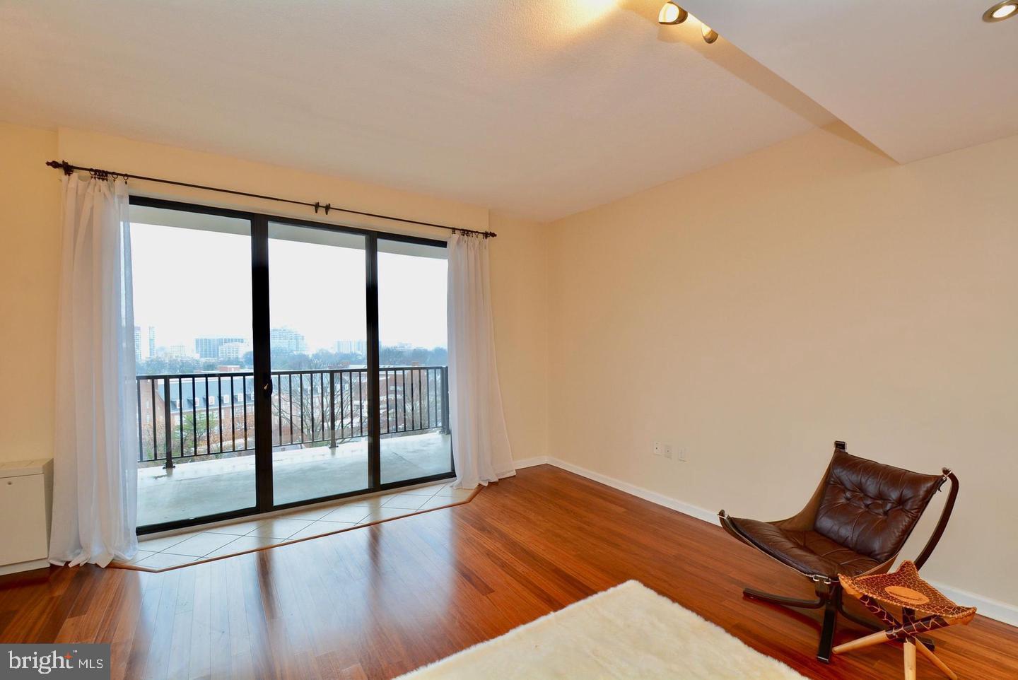 THE RIVIERA OF CHEVY CHASE - Residential Lease