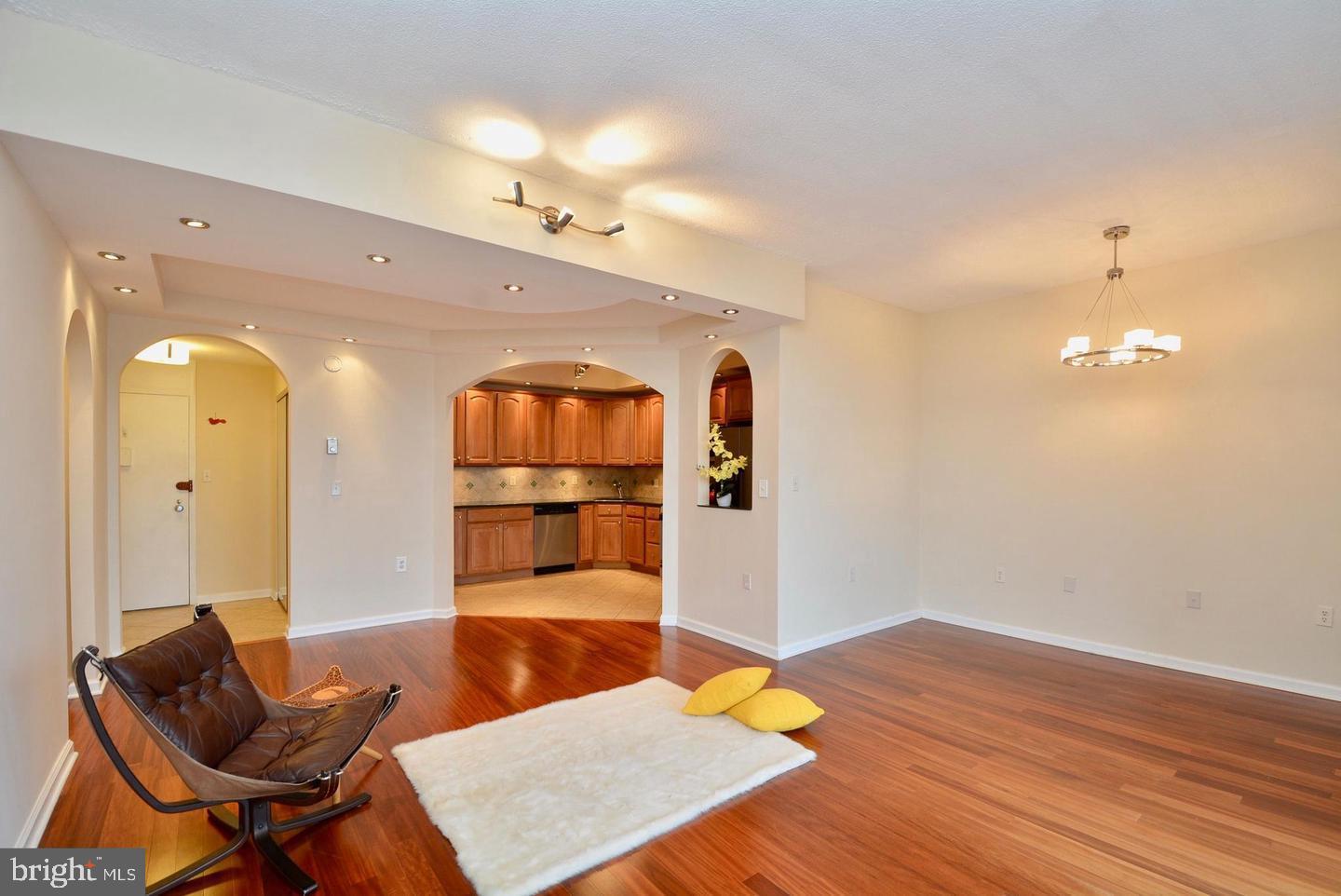 THE RIVIERA OF CHEVY CHASE - Residential Lease