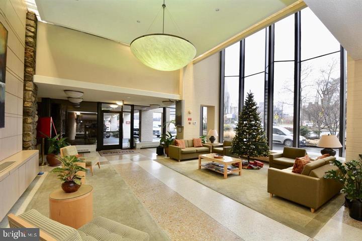 THE RIVIERA OF CHEVY CHASE - Residential Lease