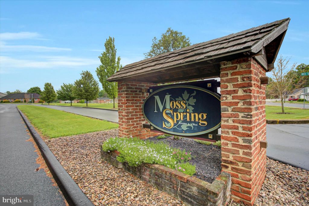 Photo of 434 Moss Spring Avenue, GREENCASTLE, PA 17225 (MLS # PAFL2034002)