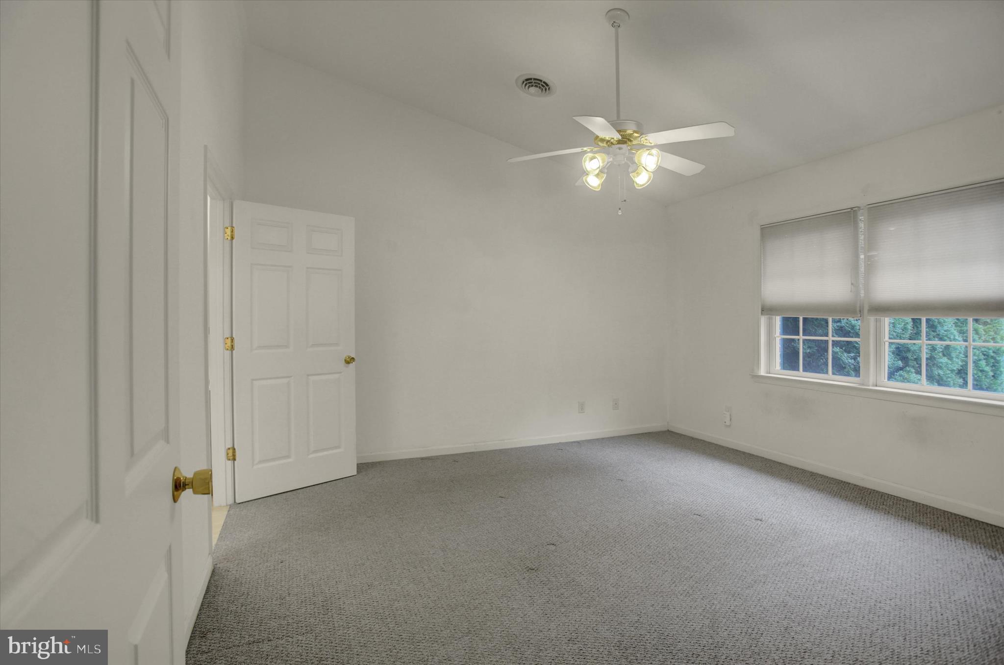 MOSS SPRING ESTATES - Residential