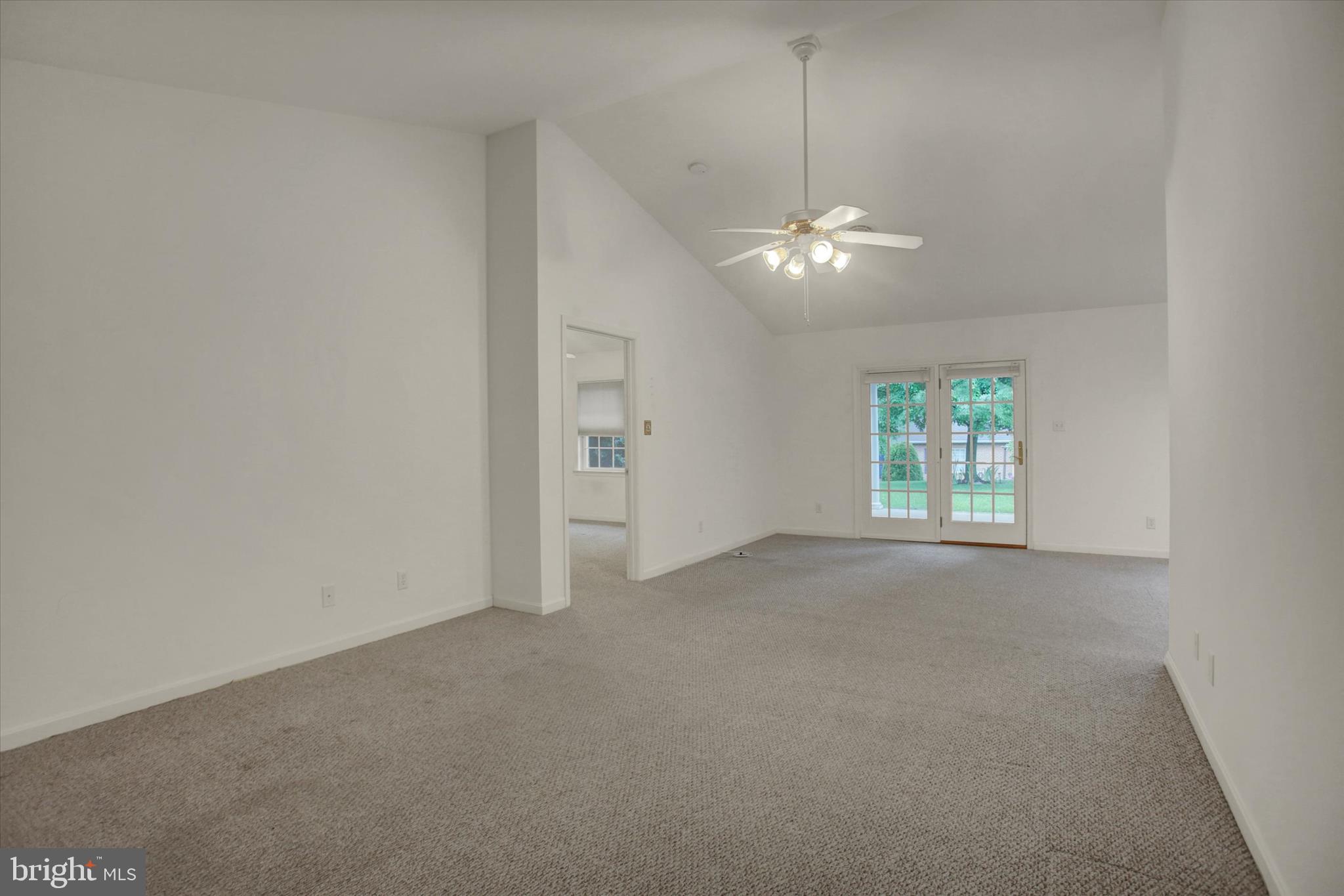 MOSS SPRING ESTATES - Residential