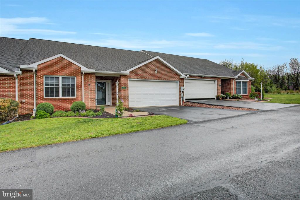 Photo of 434 Moss Spring Avenue, GREENCASTLE, PA 17225 (MLS # PAFL2034002)