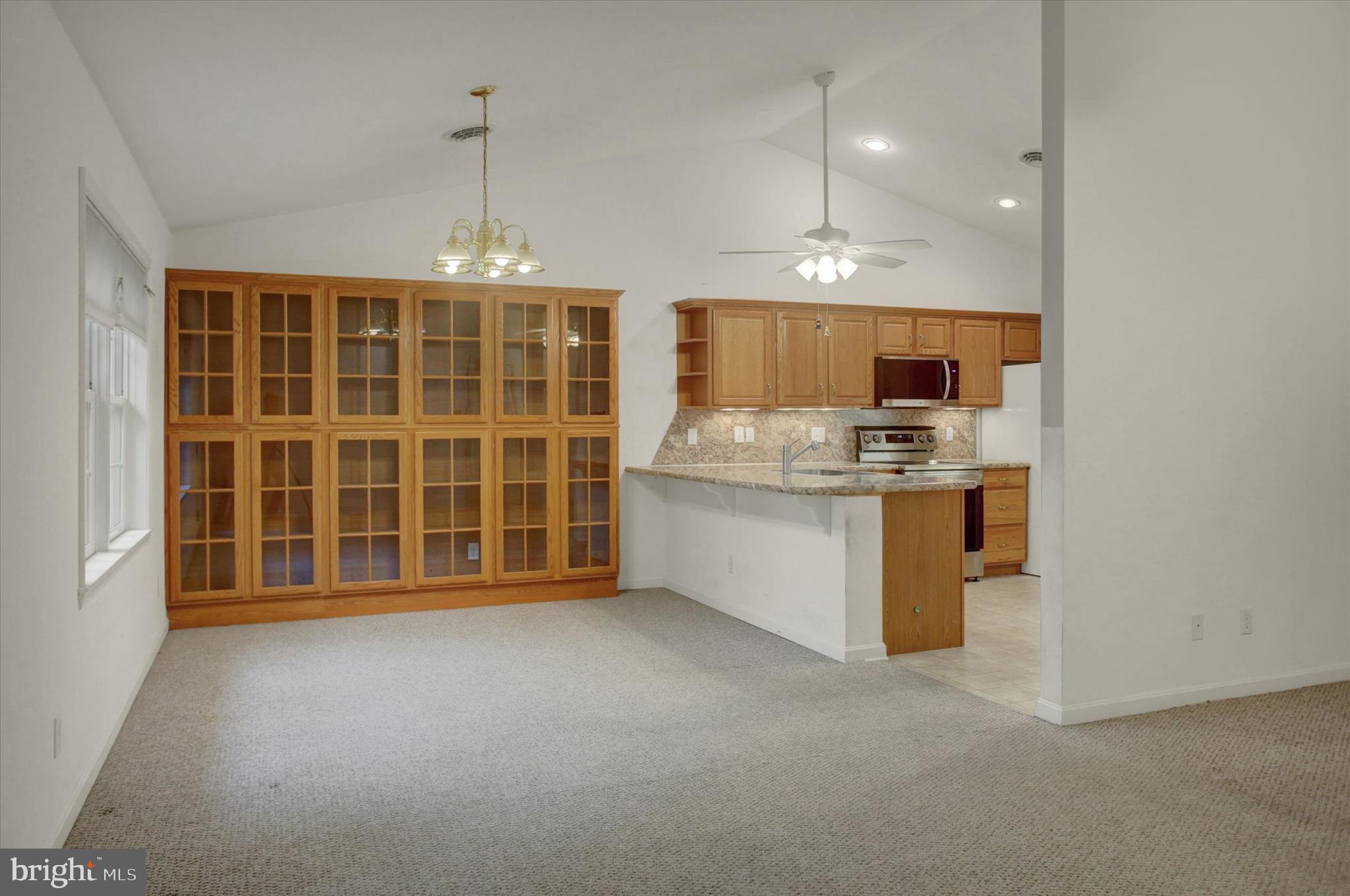 MOSS SPRING ESTATES - Residential