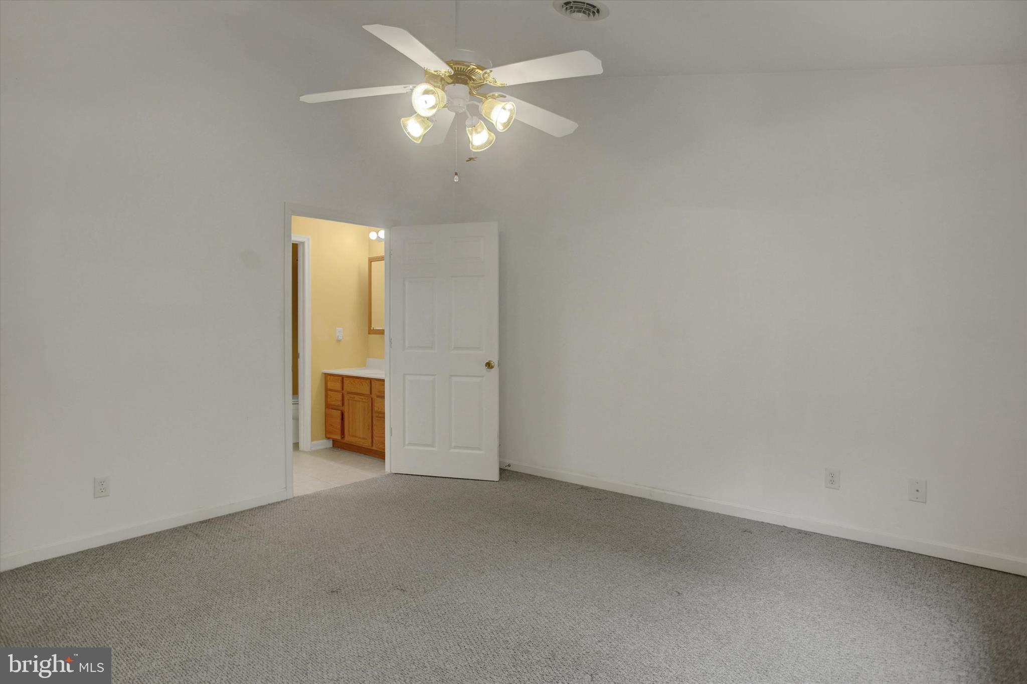 MOSS SPRING ESTATES - Residential