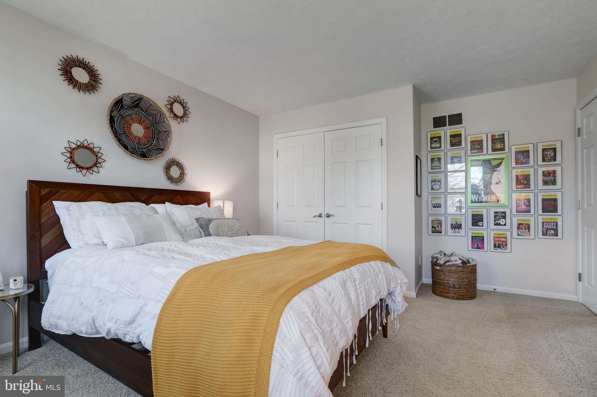 HAMPTON RIDGE - Residential