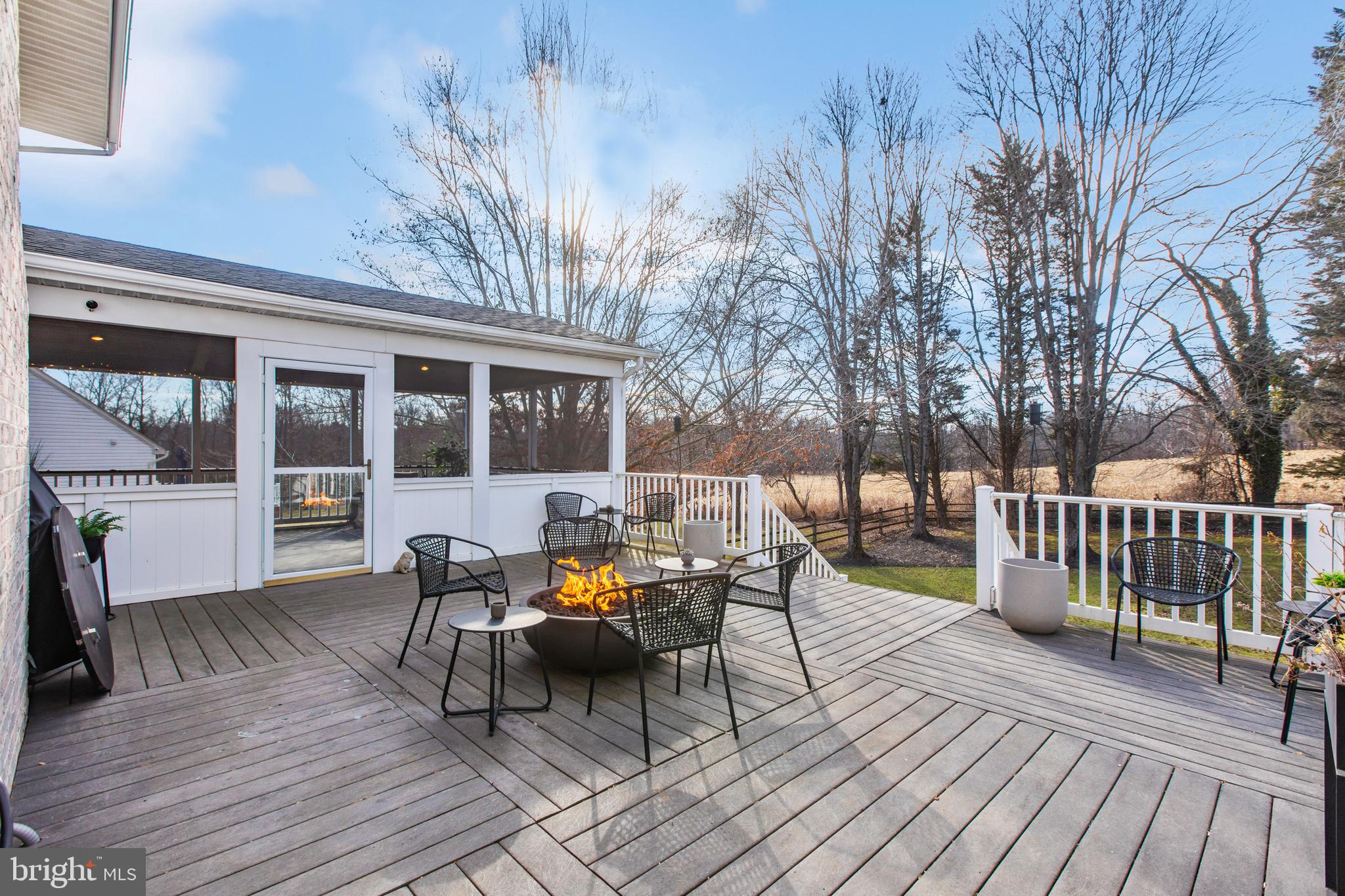 HAMPTON RIDGE - Residential