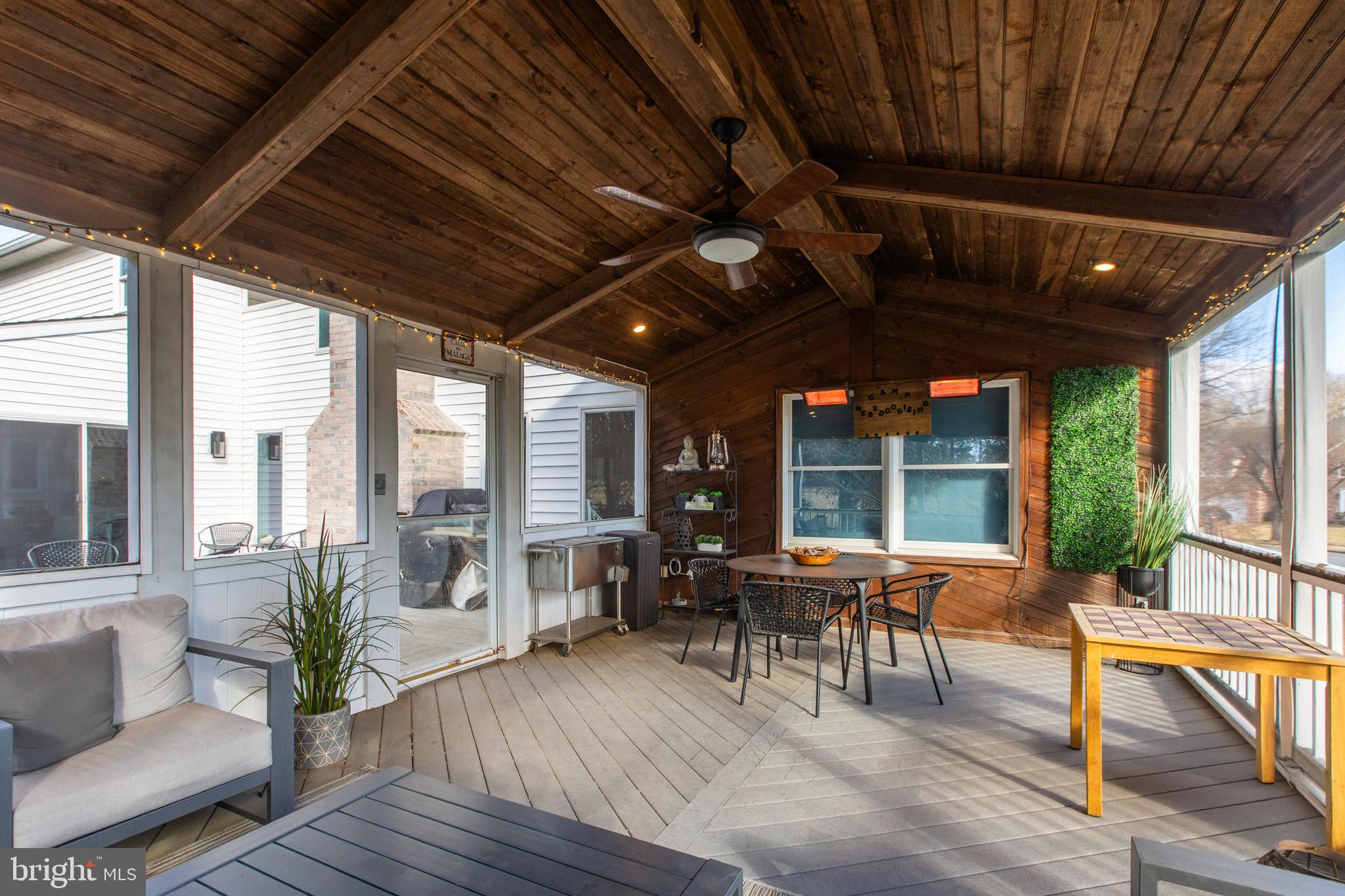 HAMPTON RIDGE - Residential