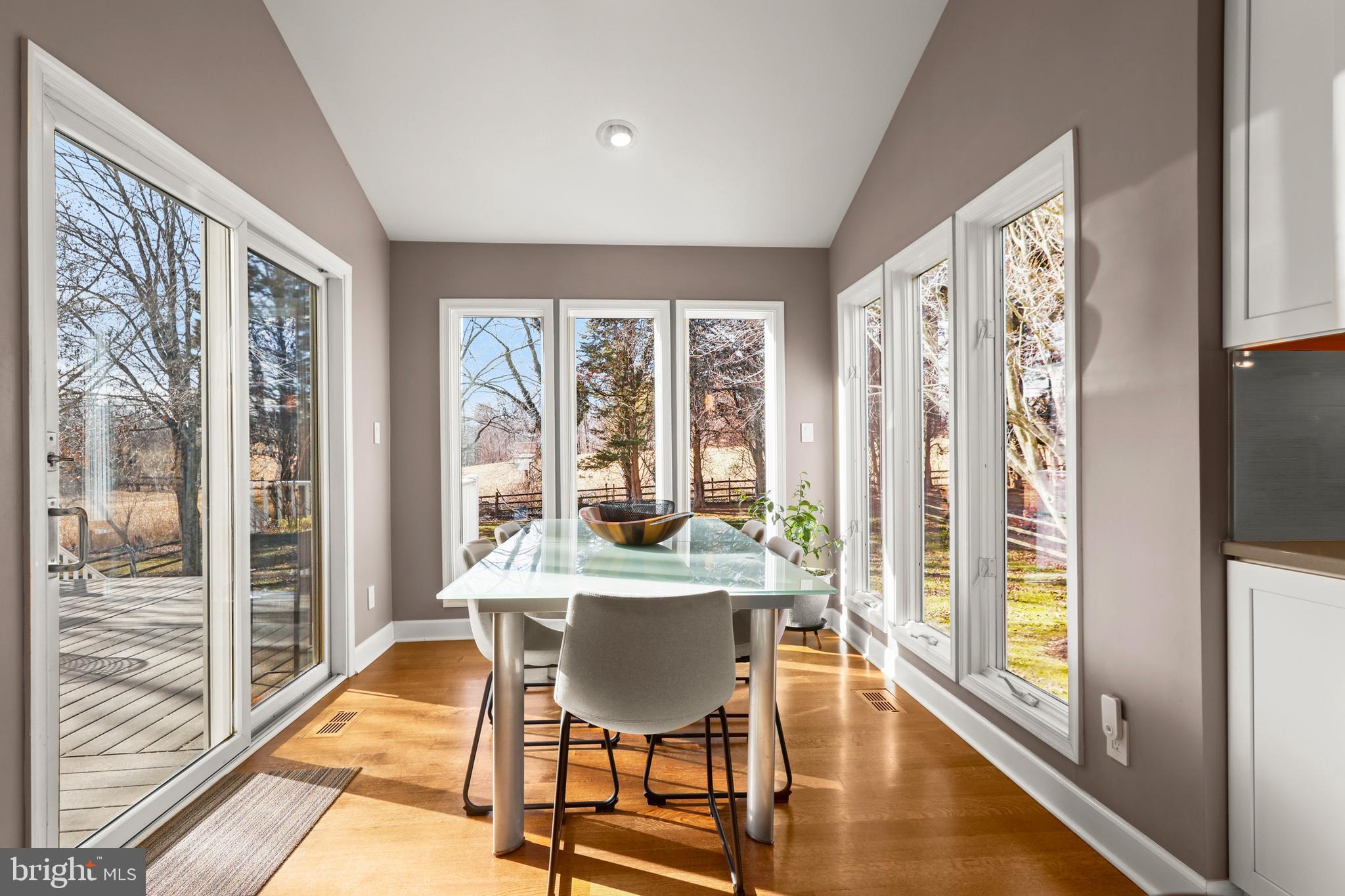 HAMPTON RIDGE - Residential