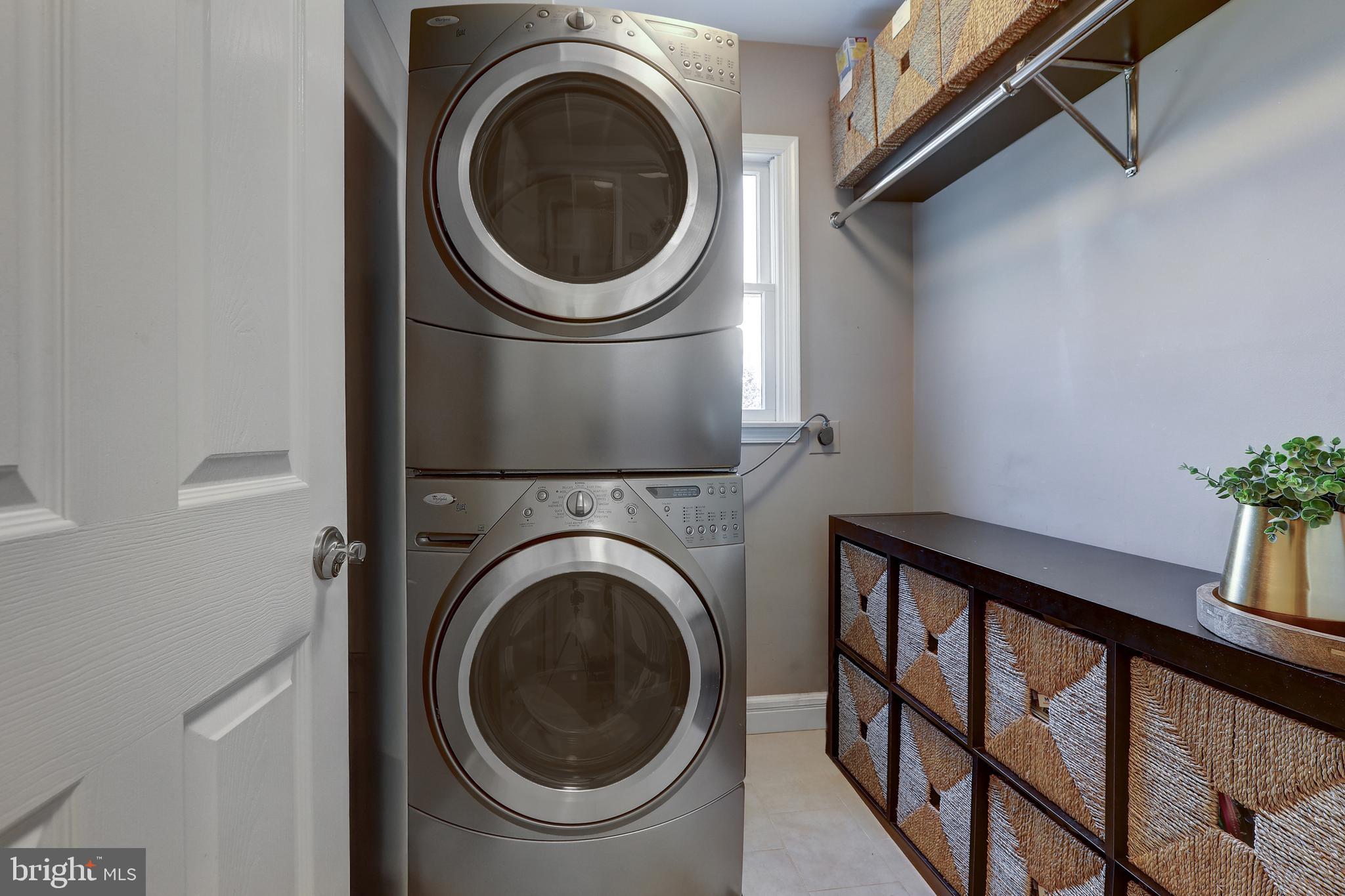 HAMPTON RIDGE - Residential