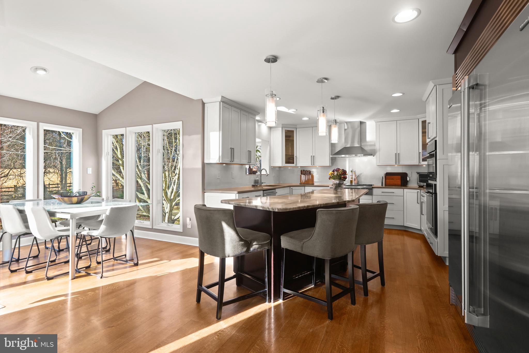 HAMPTON RIDGE - Residential