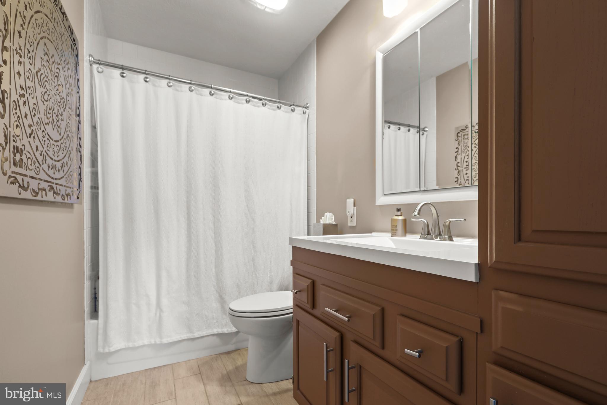 HAMPTON RIDGE - Residential