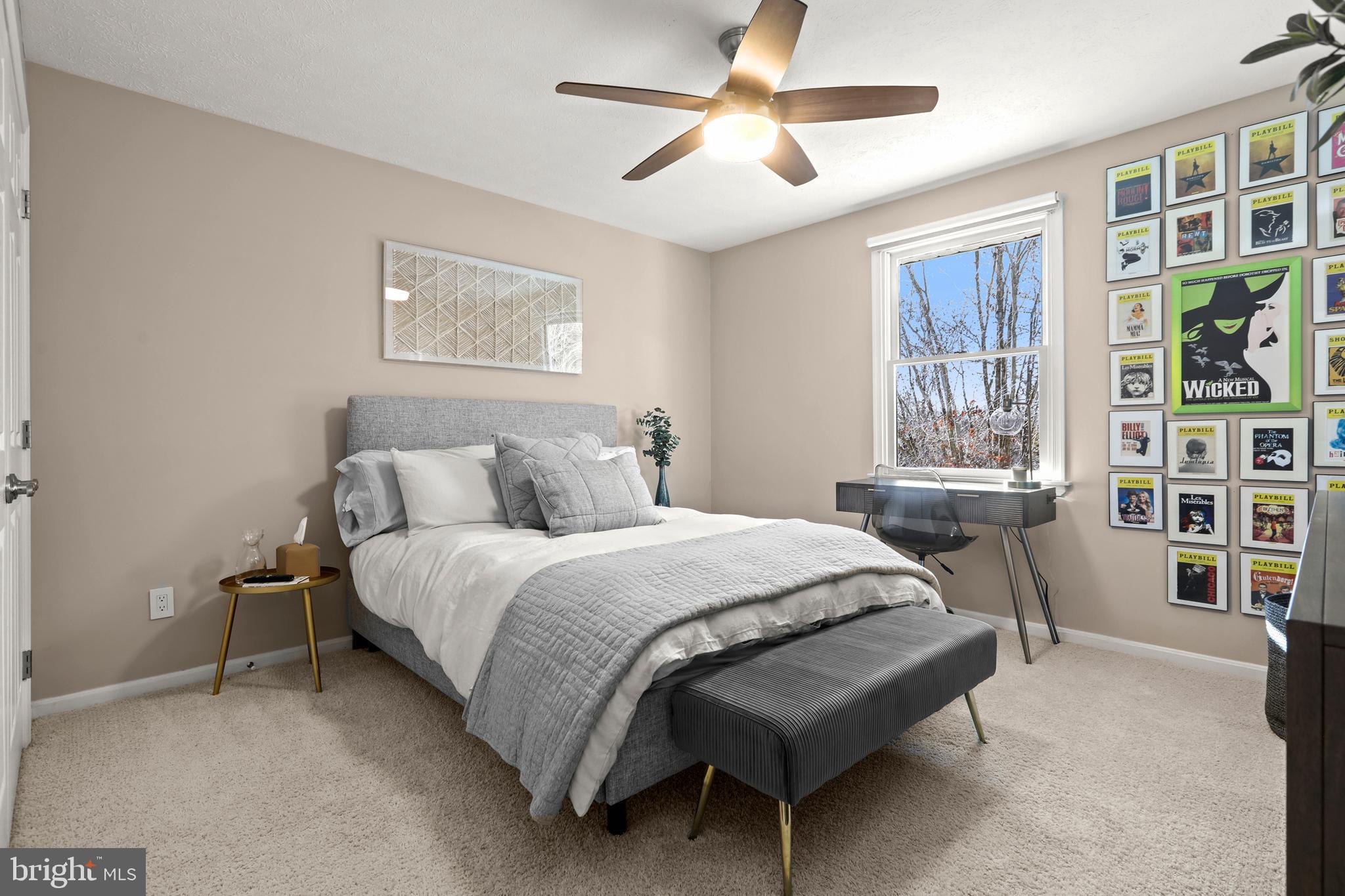 HAMPTON RIDGE - Residential